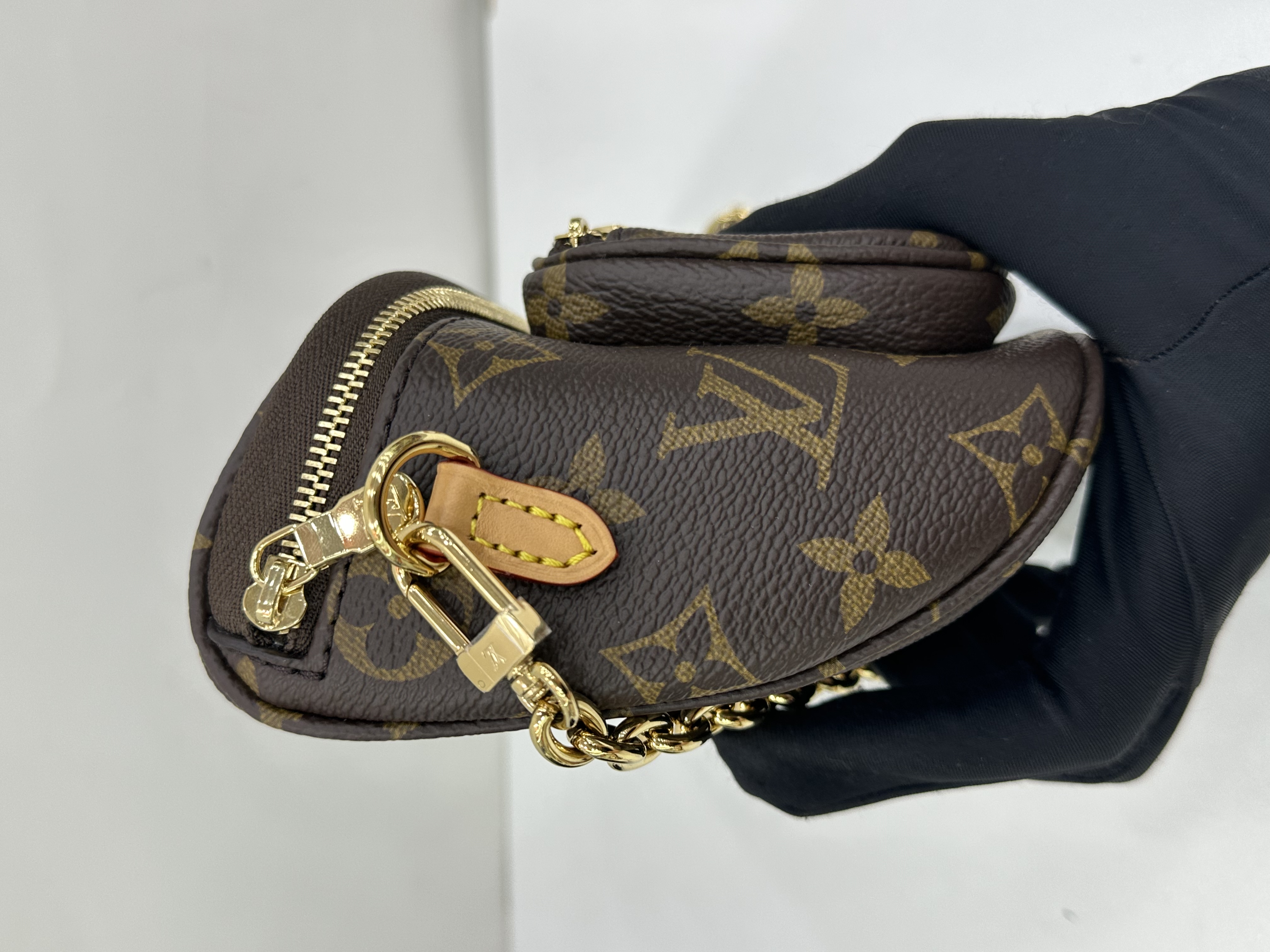 直播貨品 |  [1個-$100 2個-$300］GG79