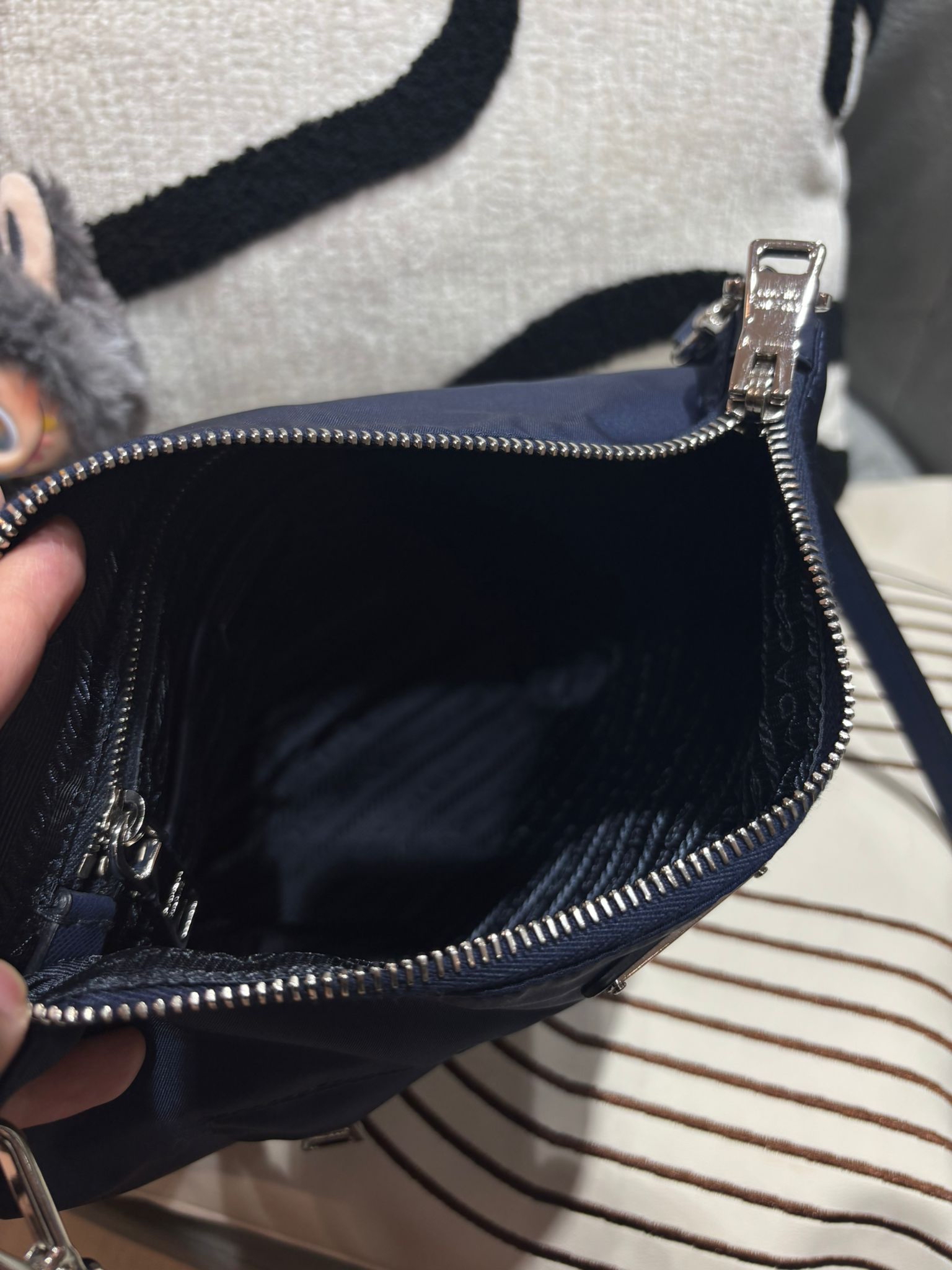 Prada Nylon Crossbody Bag 100%Authentic, 98%New ✅Dust bag