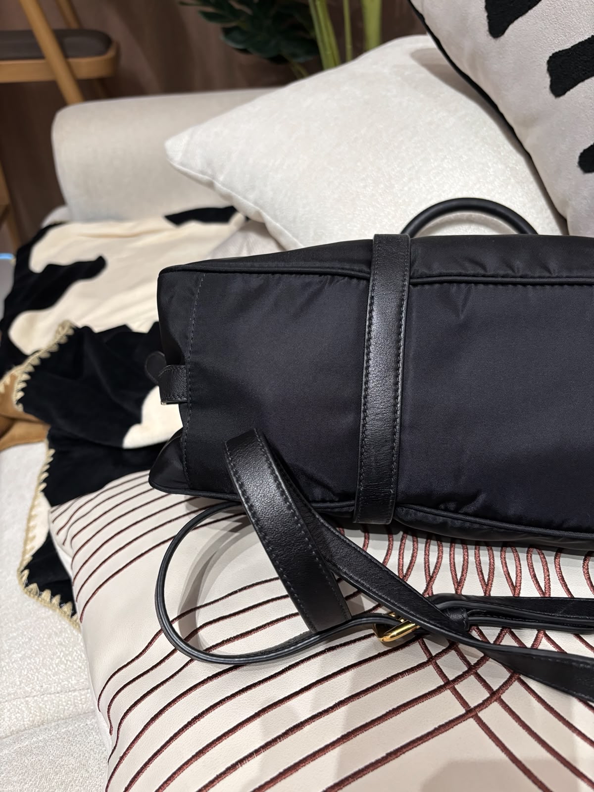 Prada Nylon 2Way Bag 黑色金扣 100%Authentic, 95%New