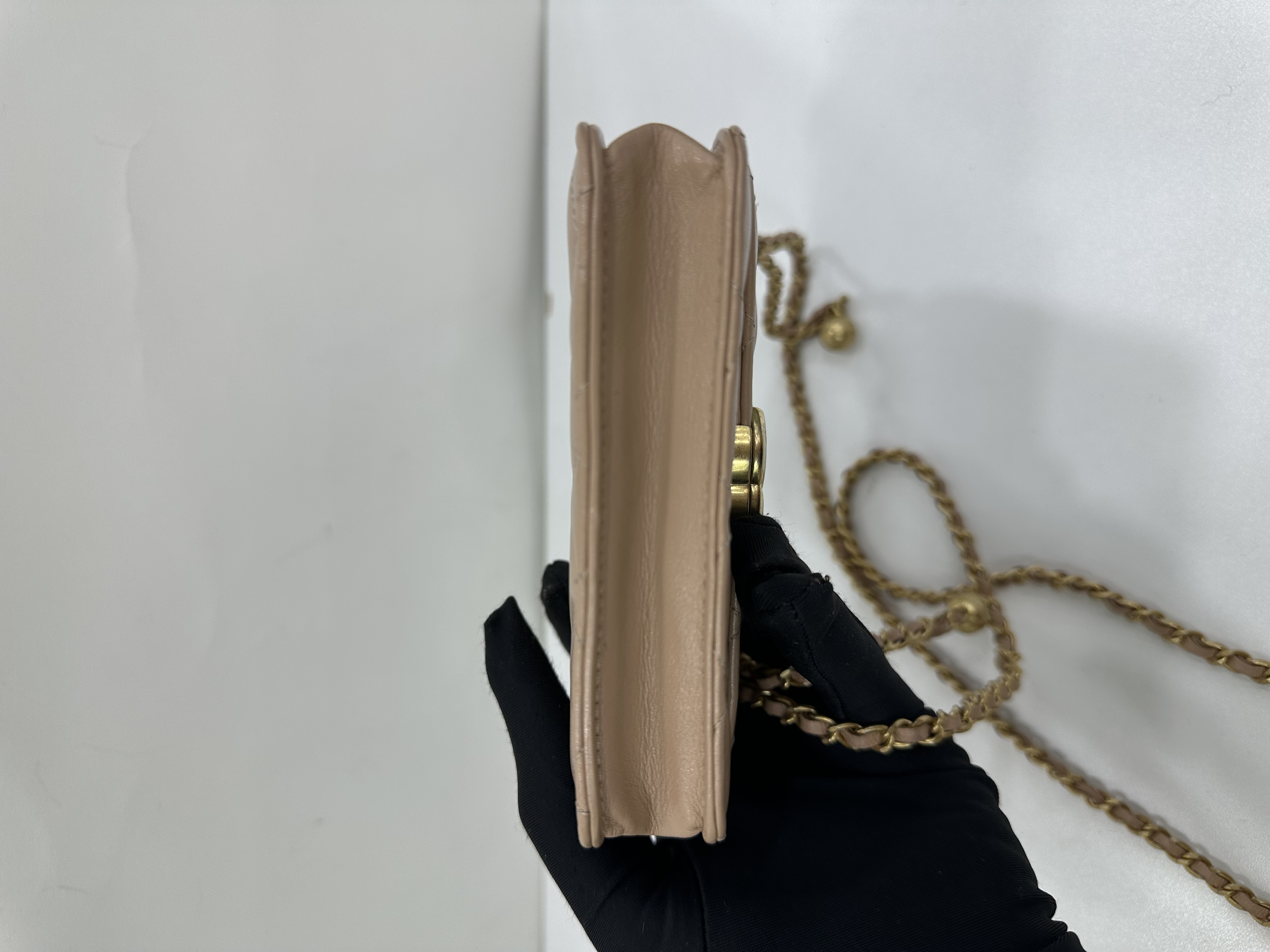 直播貨品 |  [1個-$100 2個-$300］GG77