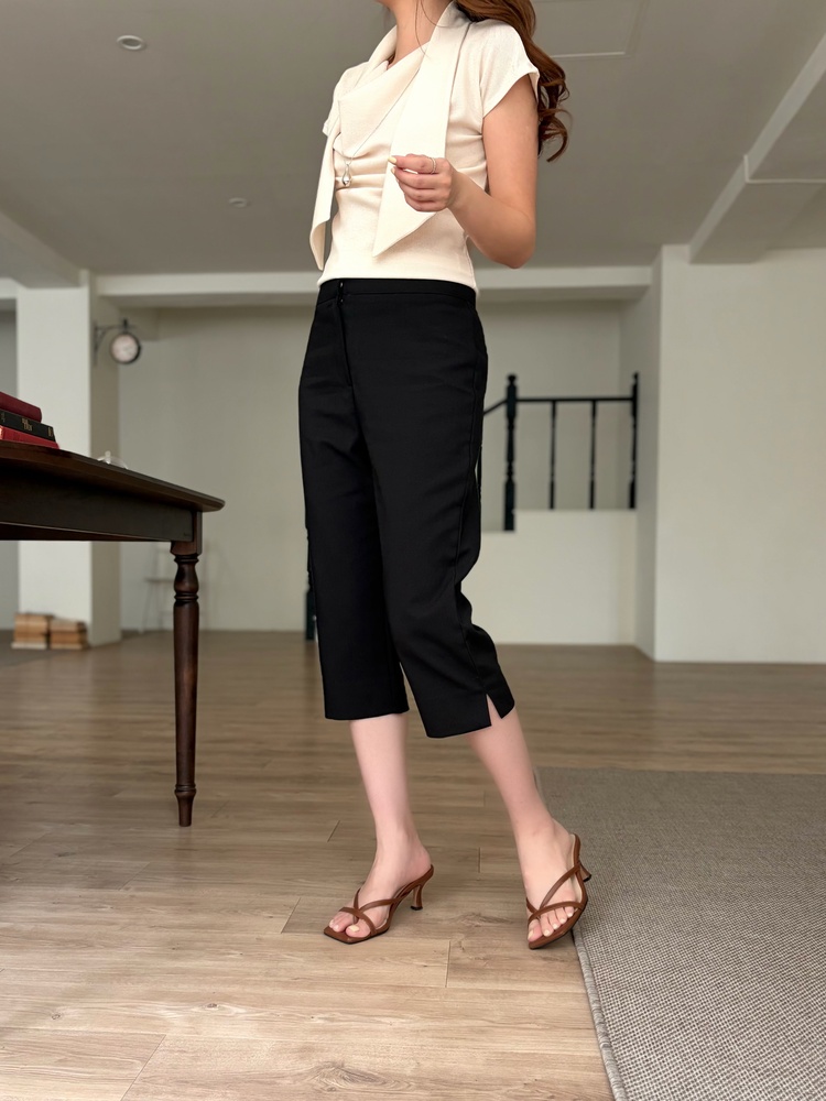 Side Slit Cropped Pants