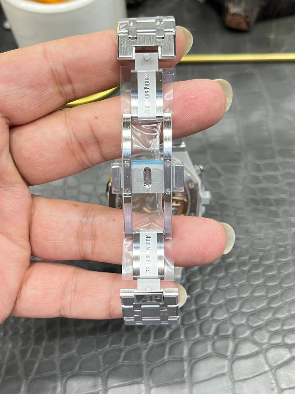 🚀爱彼皇家家橡树26240飞返计时全功能系列/41mm白钢蓝面/ 搭载原装开模定制Cal.4401全自动一体机械💯