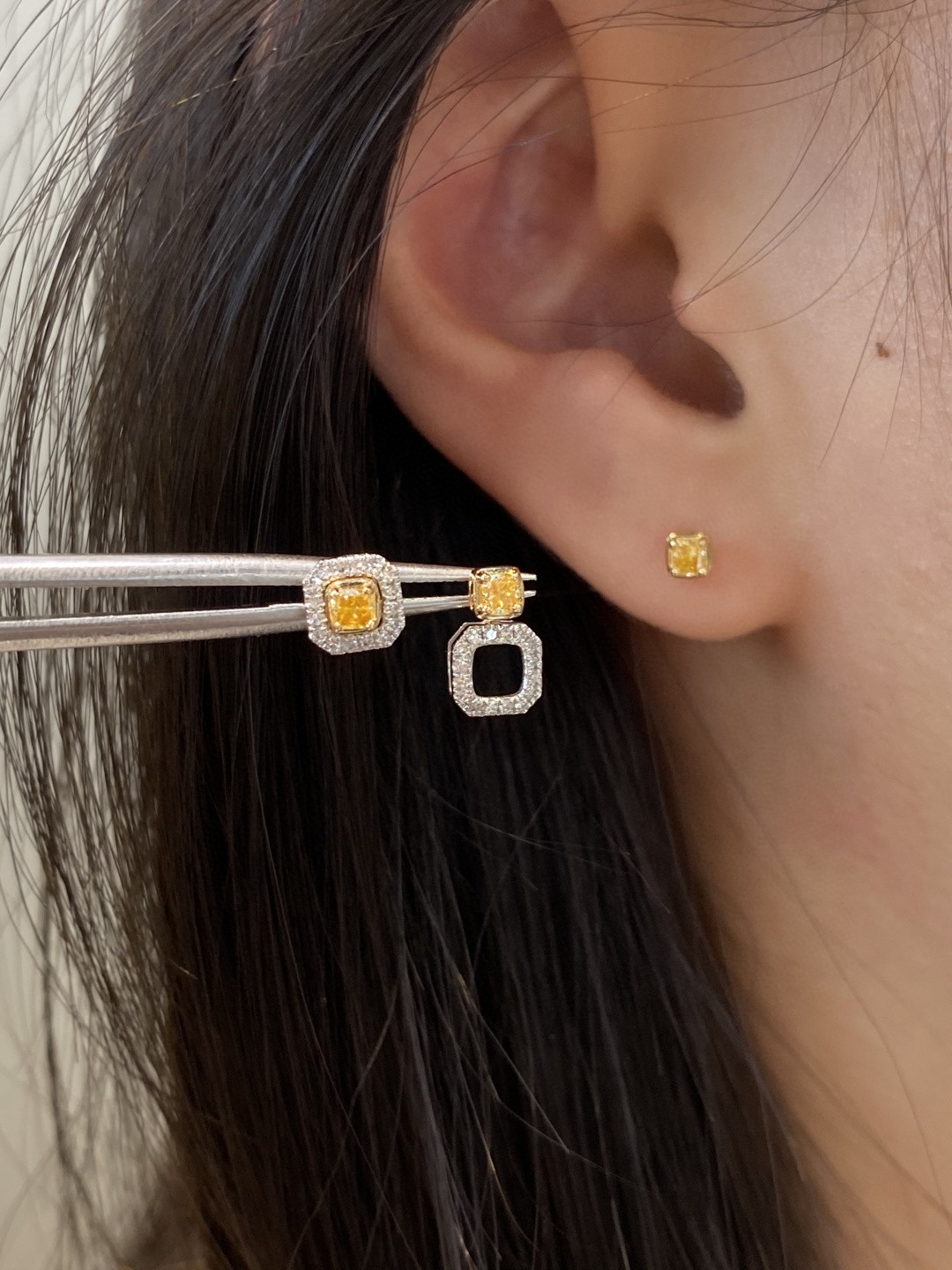 18K Yellow Diamond Earrings 
