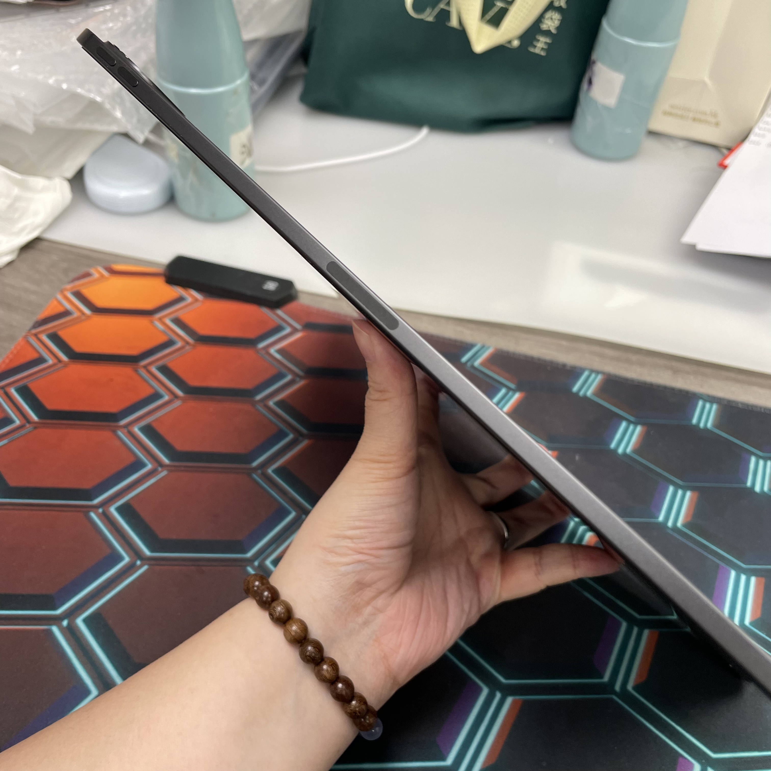 *8256100 iPad Pro 8 13吋 M5 完美機 256GB 5G版 黑色 black