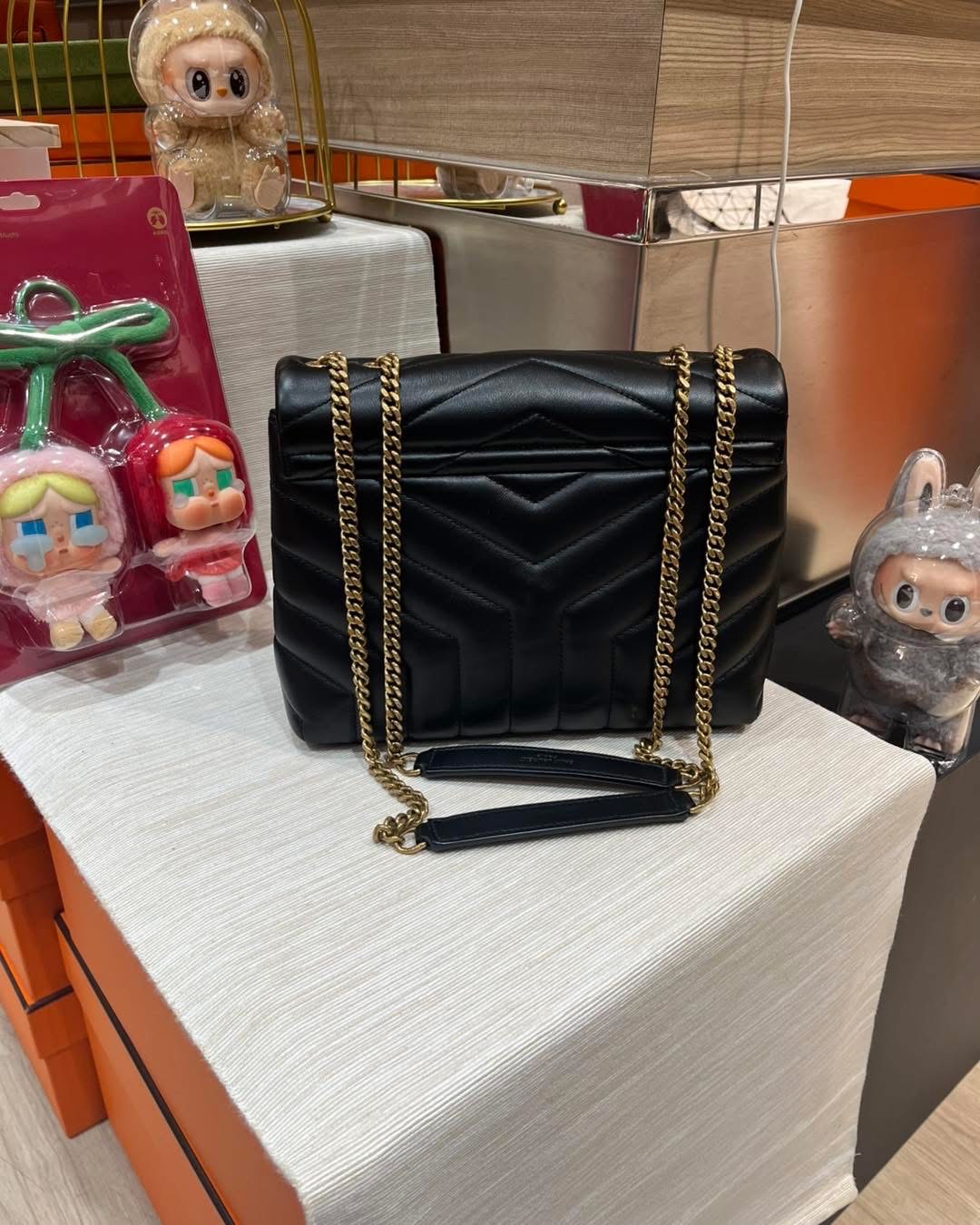 Ysl Loulou small flap bag 黑色牛皮 100%Authentic,98%new ✅card booklet✅dust bag