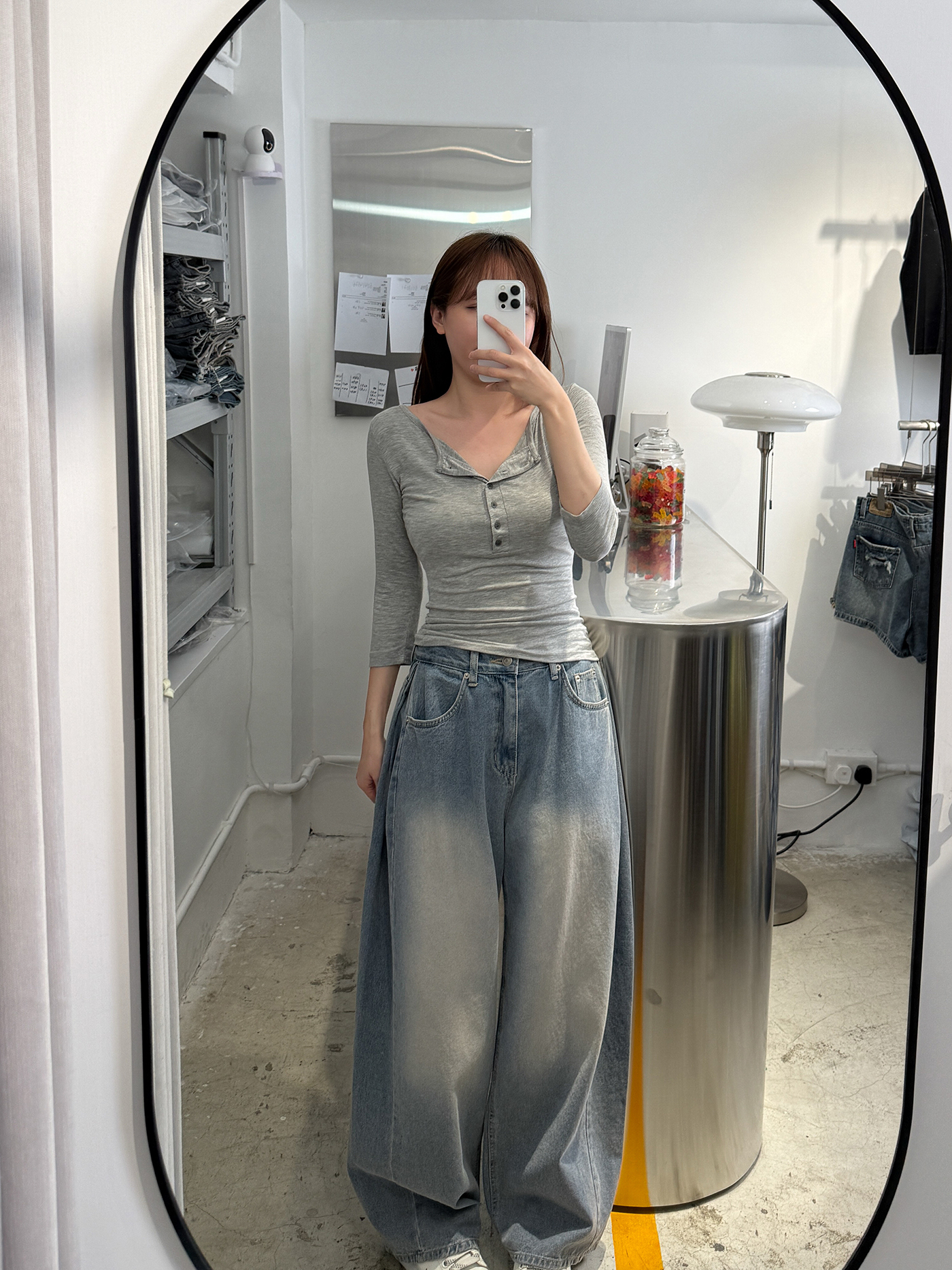 𝐒𝐨𝐟𝐭 𝐡𝐞𝐧𝐥𝐞𝐲 𝐭𝐡𝐫𝐞𝐞-𝐪𝐮𝐚𝐫𝐭𝐞𝐫 𝐬𝐥𝐞𝐞𝐯𝐞 𝐭𝐨𝐩