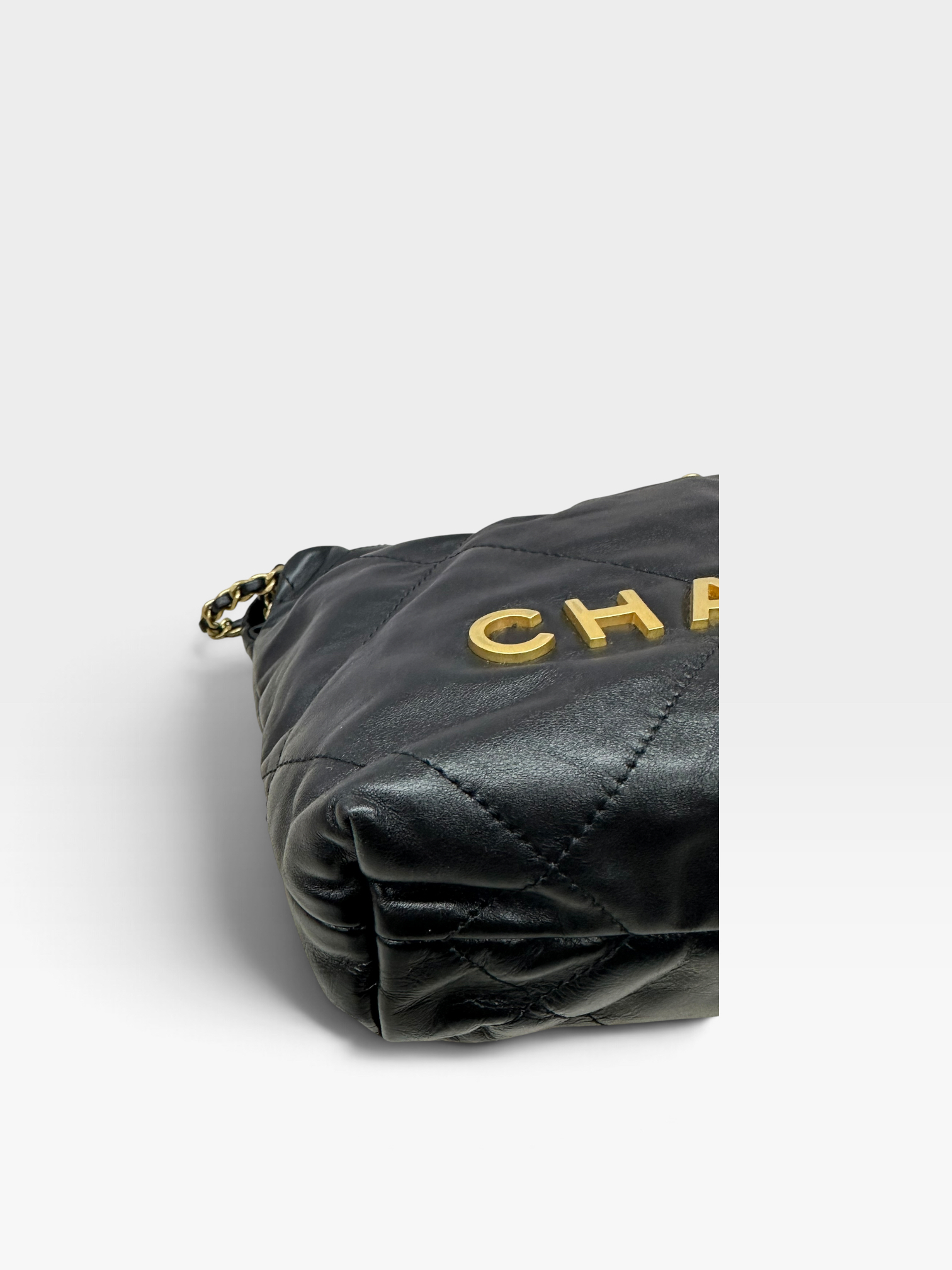 Pre-Owned CHANEL Mini 22 Bag / Product Code: 092501