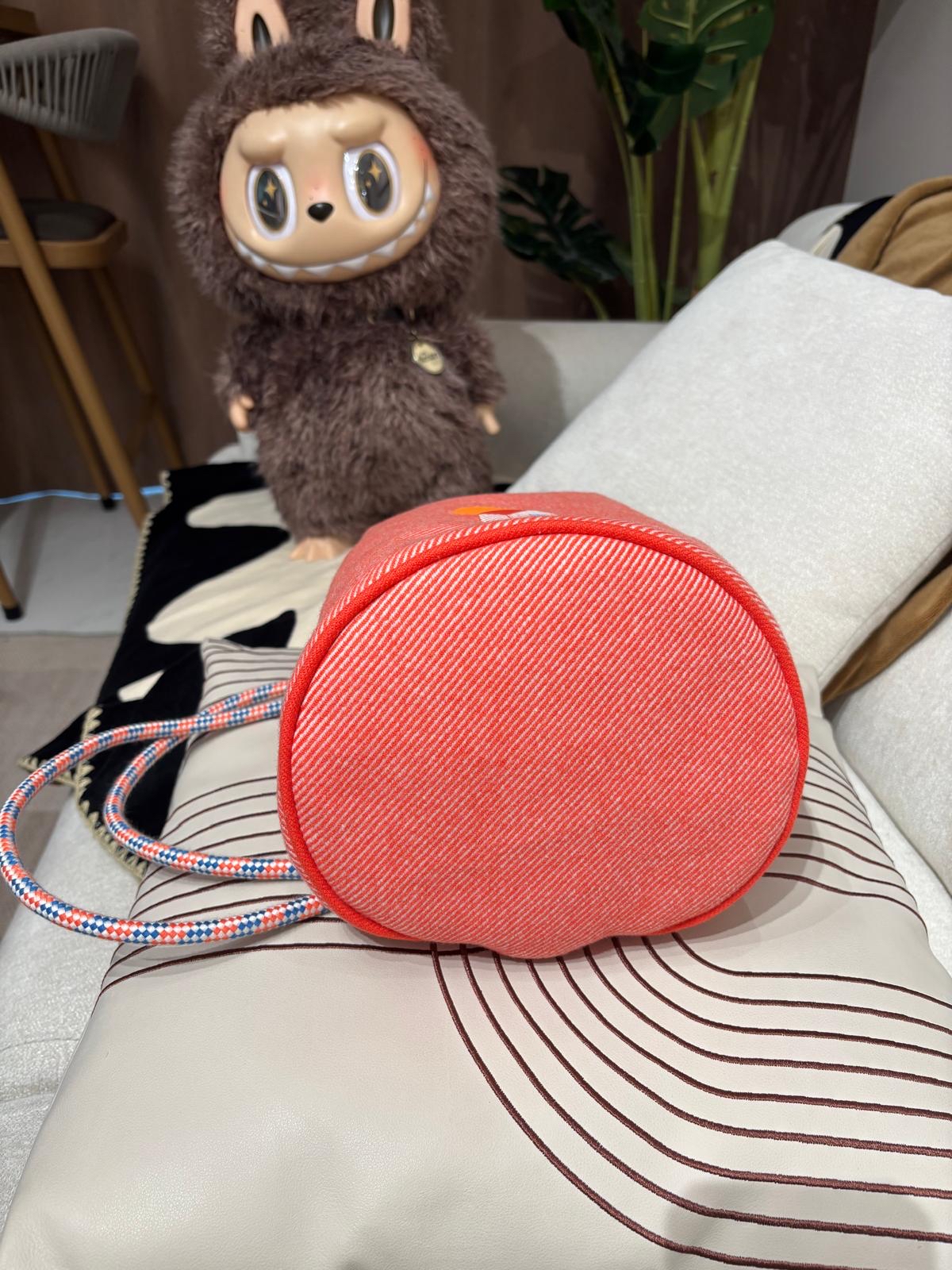 全新 HERMES EPOPEE DUFFLE backpack 羊毛屋仔圖案,100%Authentic ,100%new