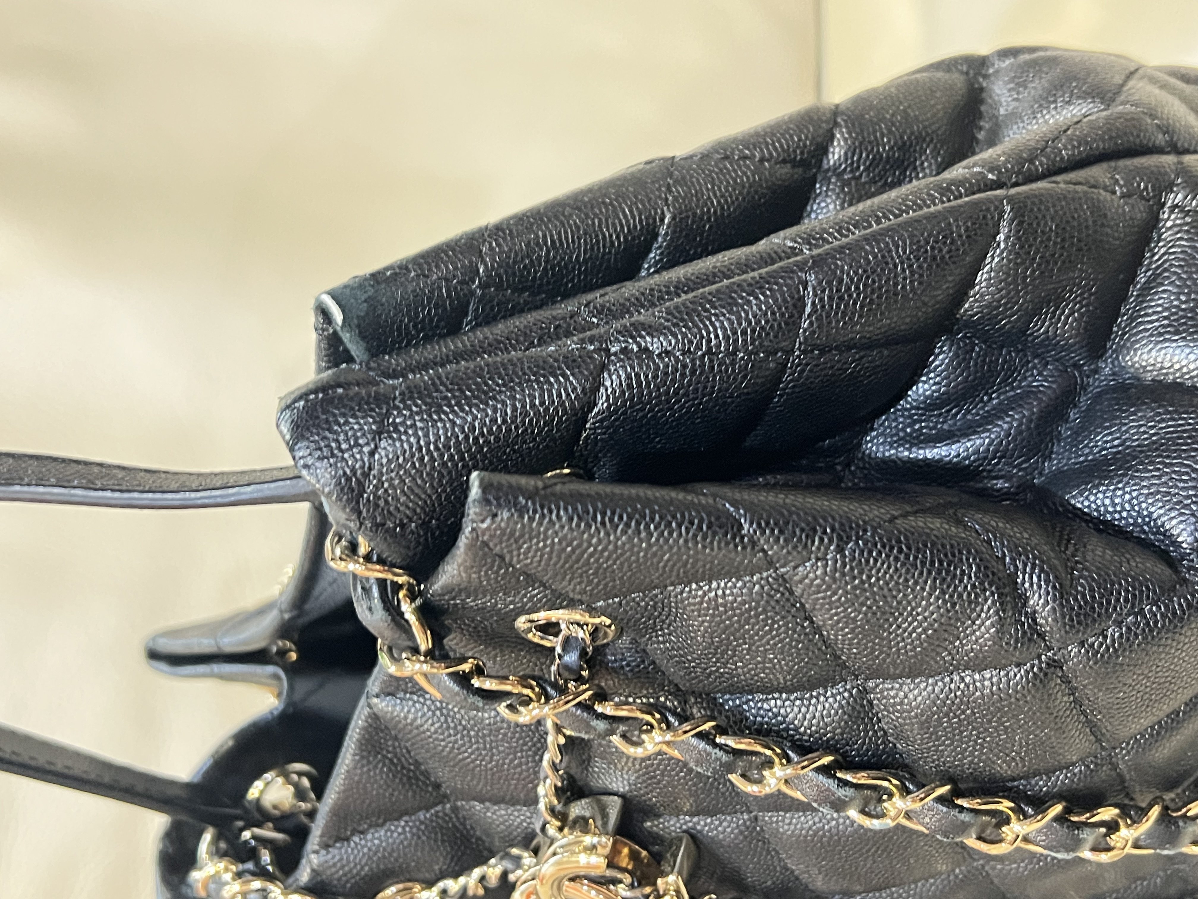 Pre-Owned Chanel Drawstring bag / Product Code: 26040522