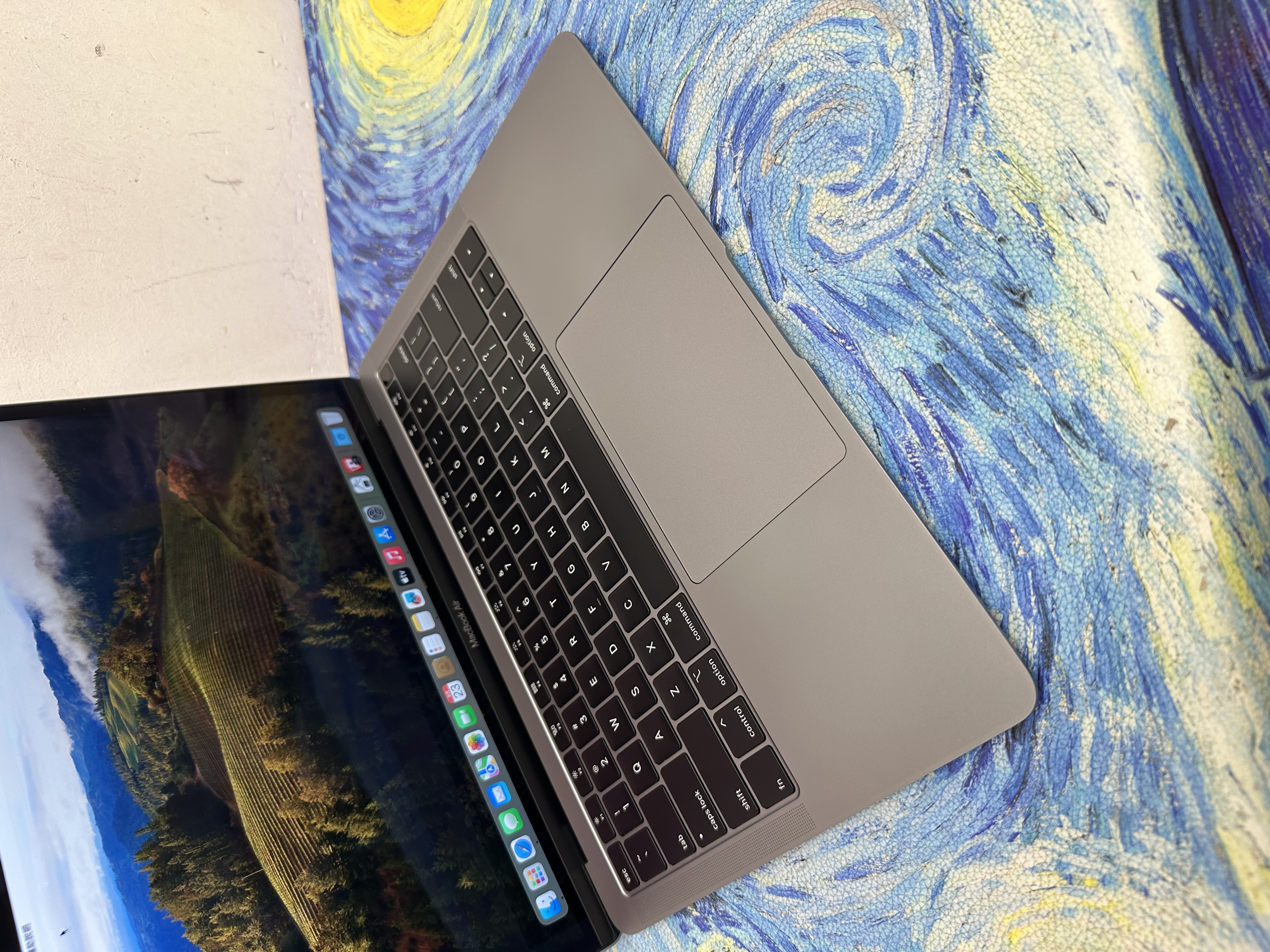 #6064 Apple Macbook air/13寸Retina i5 CPU /16GB Ram/512GB SSD/太空灰/輕薄文書機/ Gaming Laptop / Notebook/ MacbookPro / Movie / Netflix 