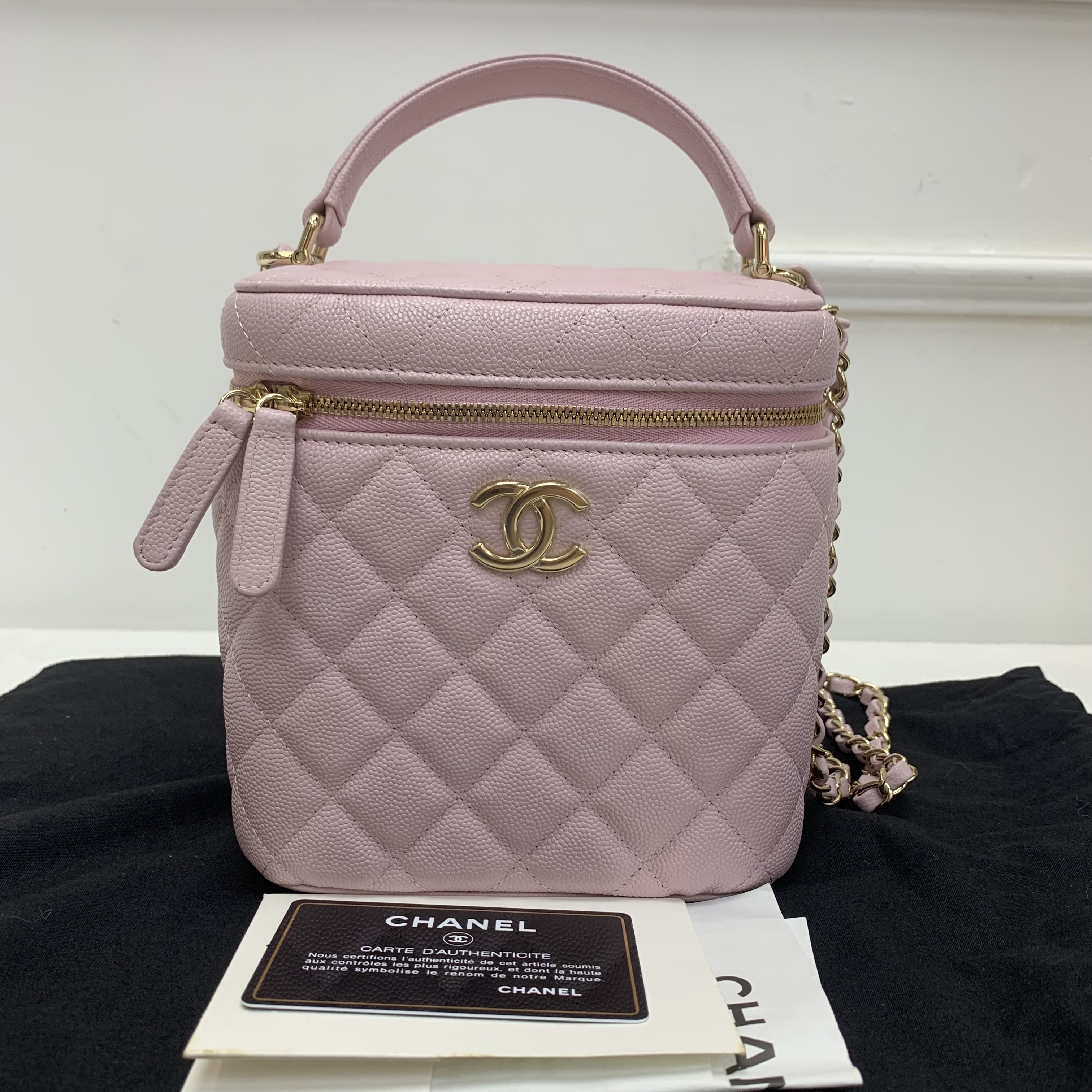 Chanel櫻花粉化妝包 有鏡有膜🩷