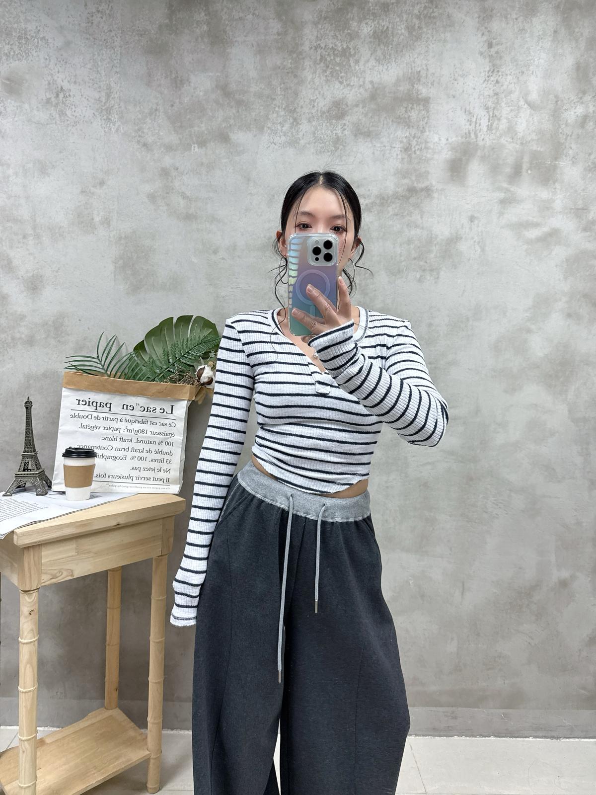 B05 V領孤腳Top