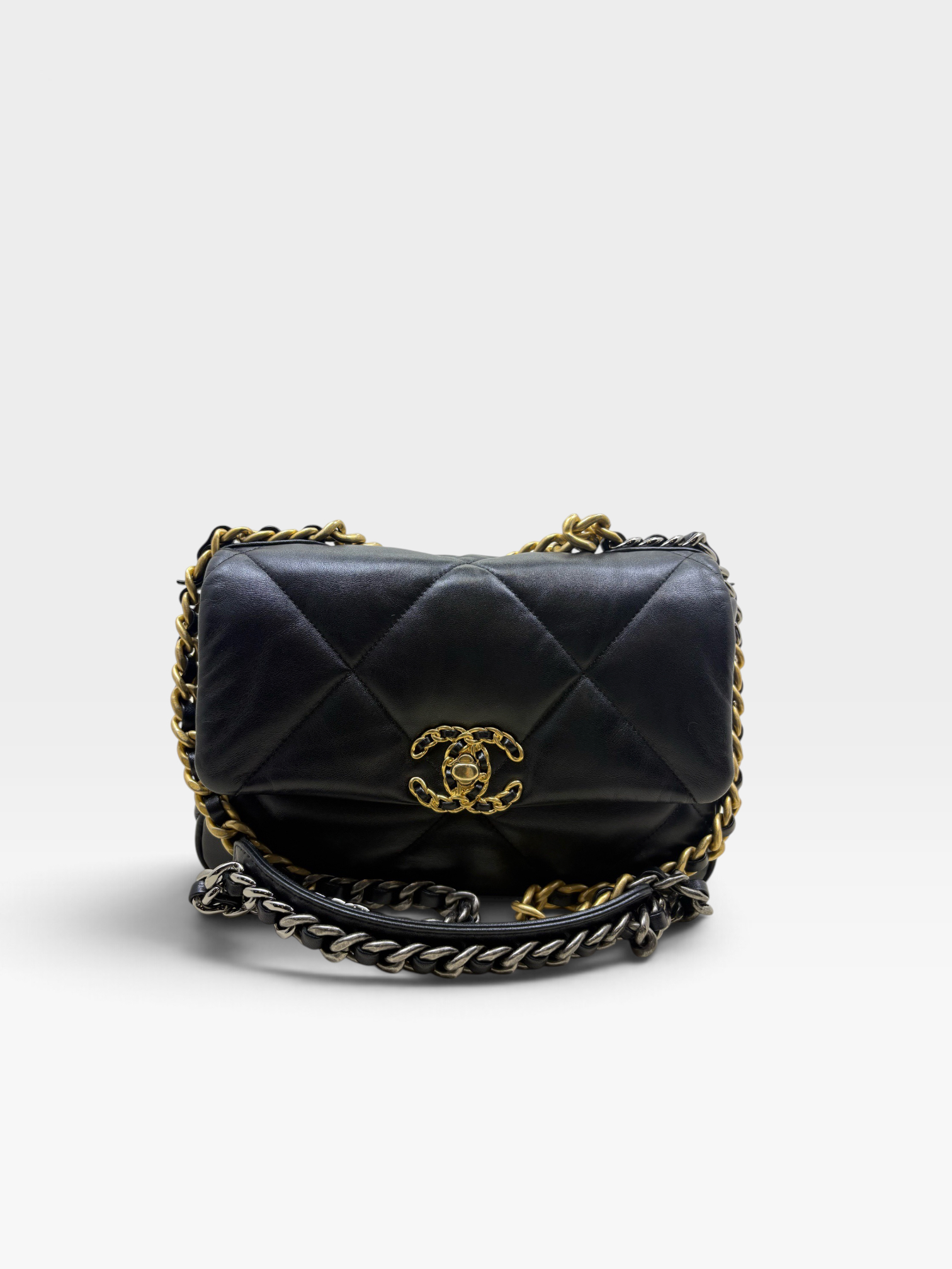 Pre-Owned CHANEL C19 Bag / Product Code: K093006