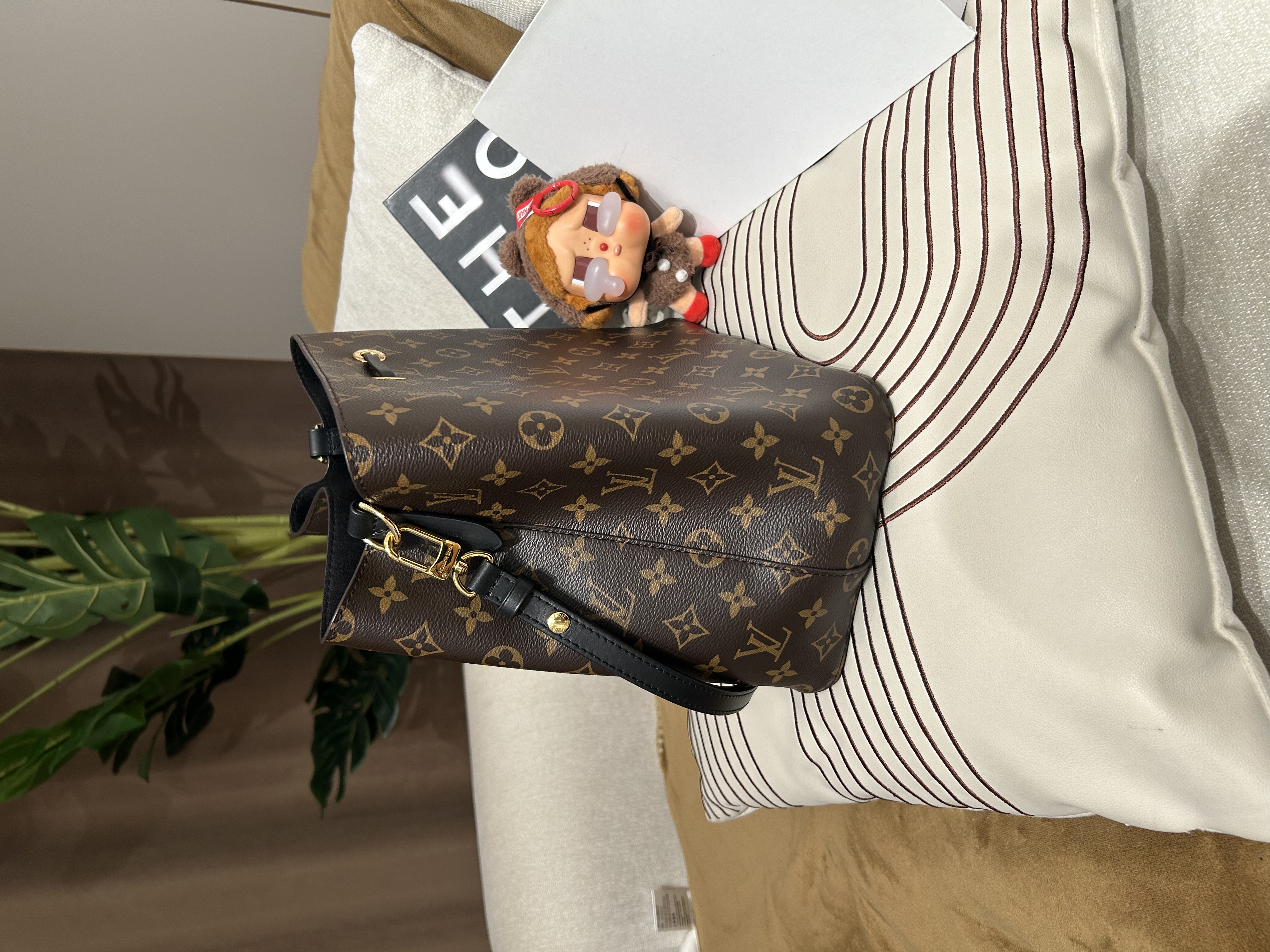 Lv NéoNoé MM Shoulder Bag nepnoe bucket bag M44020,100%Authentic, 95%New ✅Dust bag 