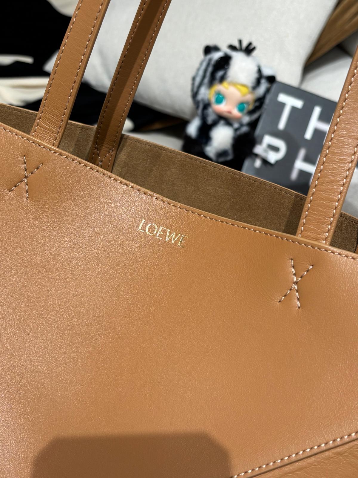 Loewe fold Tote 100%Authentic, 98%New ✅收據✅Dust bag