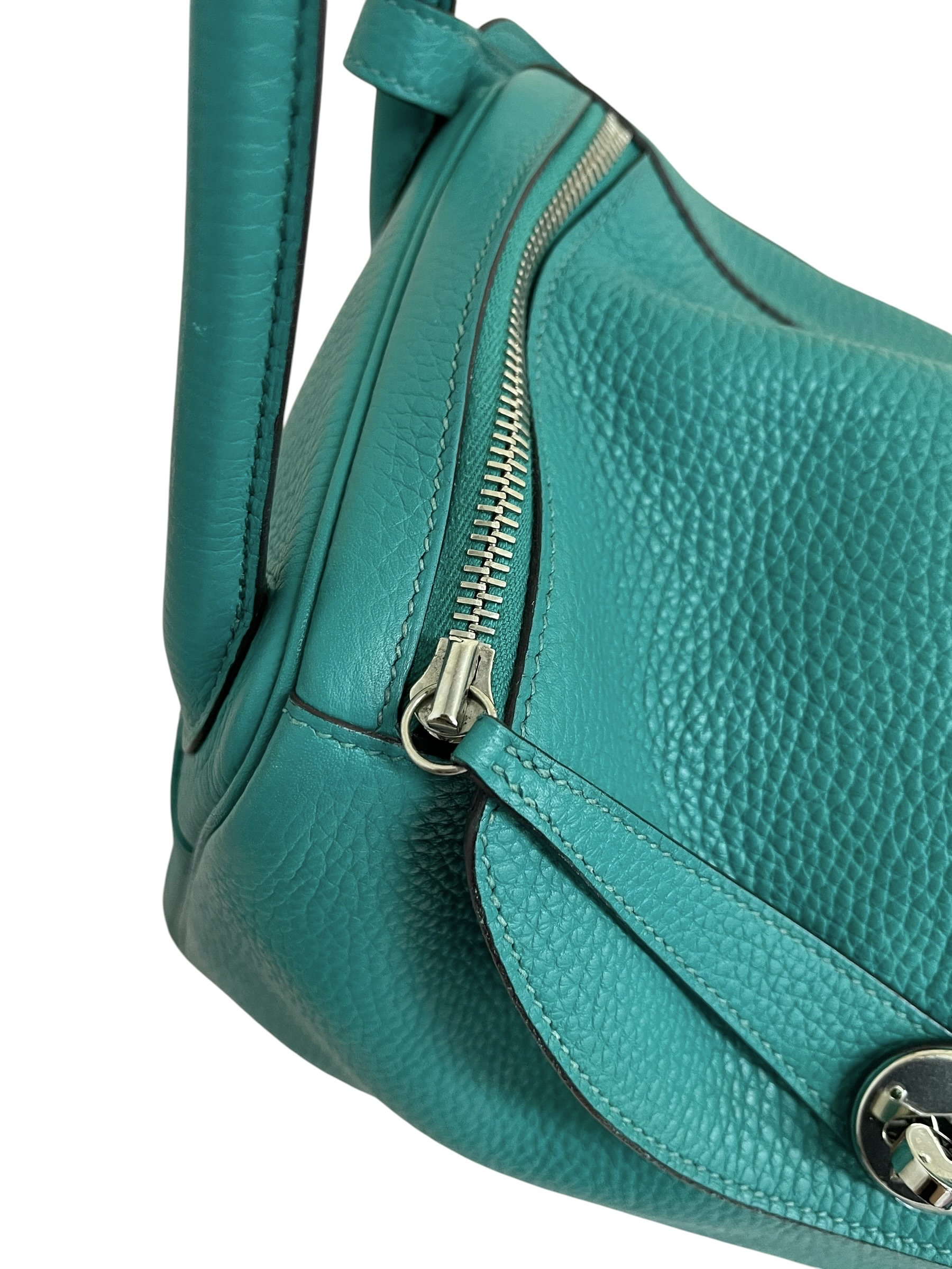 Pre-owned Hermes Lindy 30/ Stamp X / Color : 7F/ Product Code: 062606