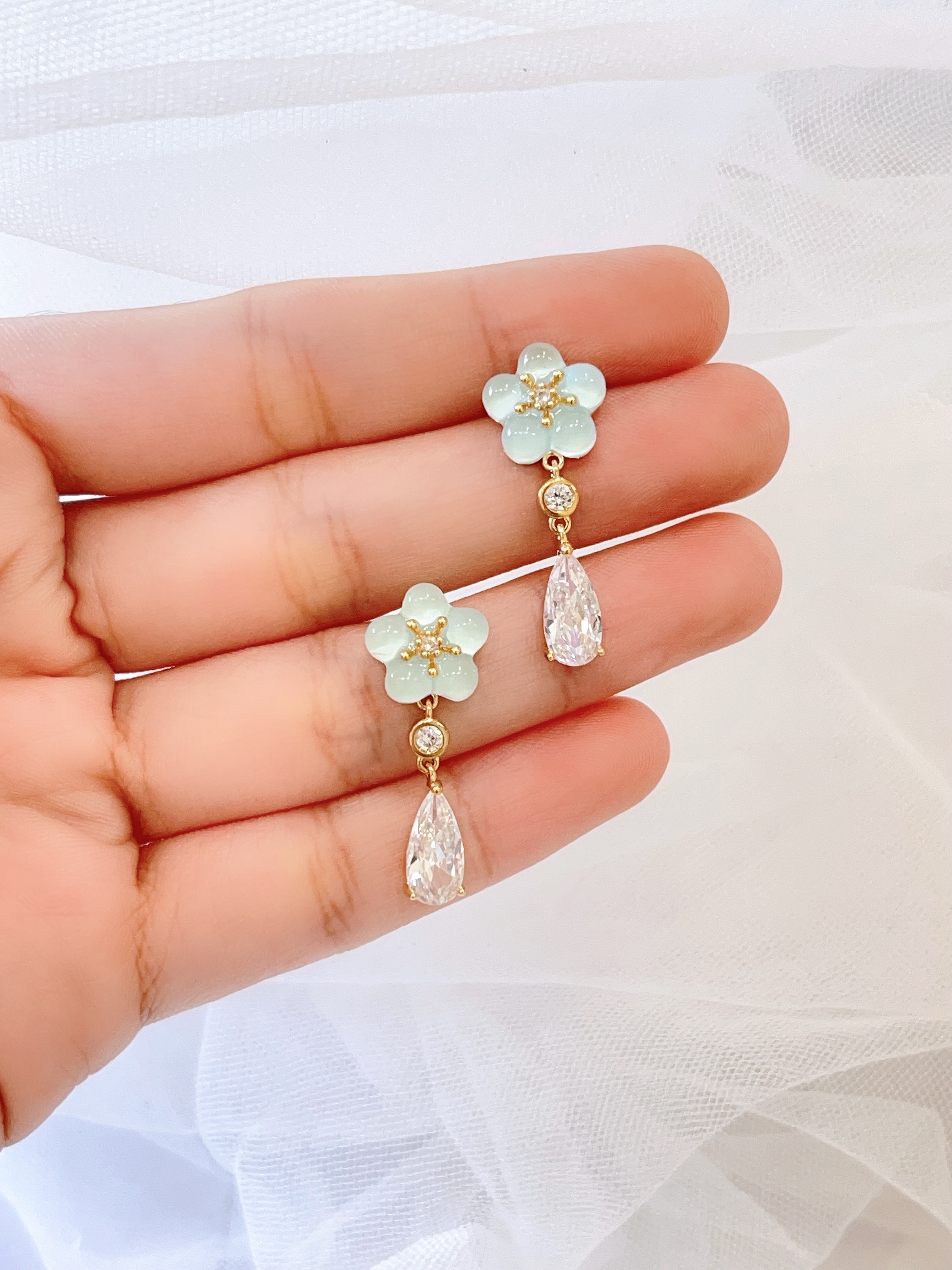 清透蓝色小花朵锆石流苏耳环