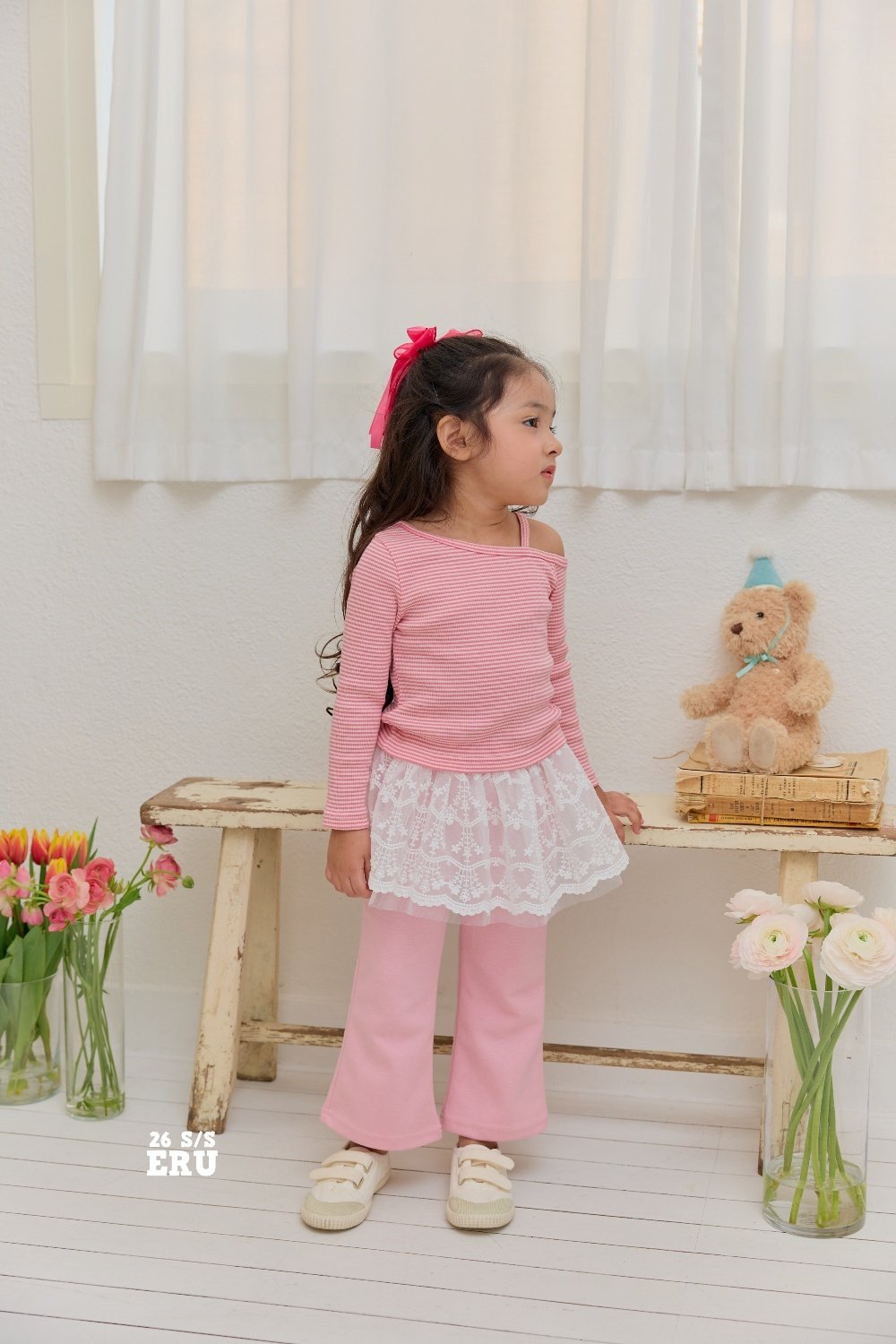 橫間 Top / Lace Pants 