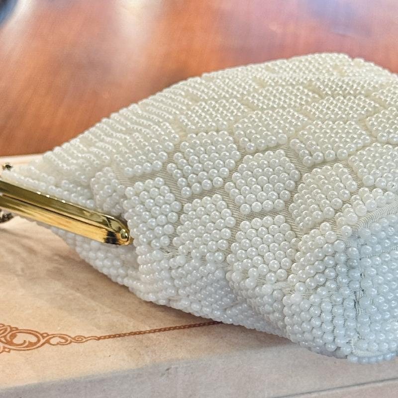 Vintage Goldco Made in Hong Kong Bead Bag -missing one bead (MT2514)