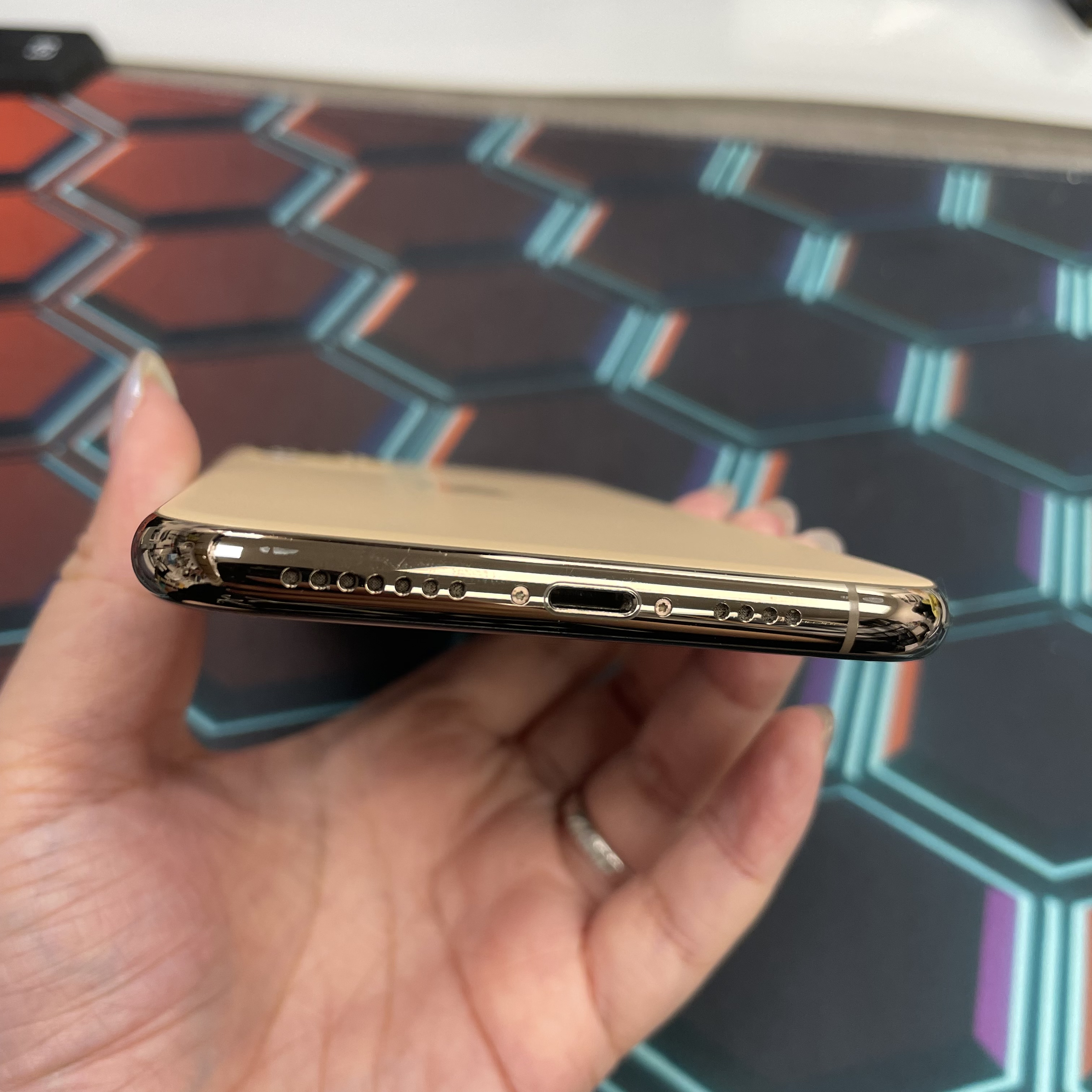 *7195 11 Pro max 勁靚機 256GB 電77 金色 gold