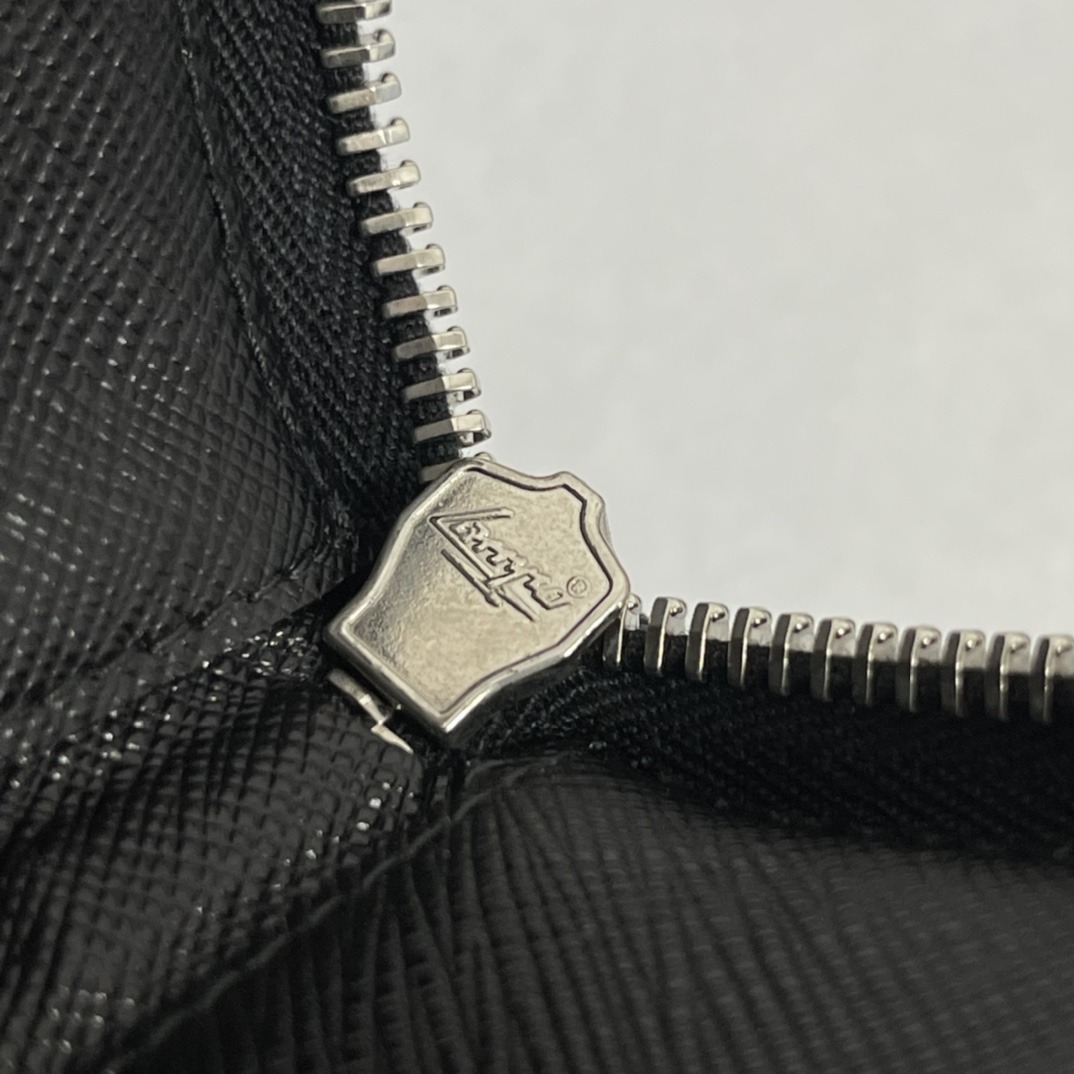 0524 PRA**DA Saffiano 皮革鑰匙扣掛飾/散紙包 連專櫃禮盒⭕正品級⭕7月頭