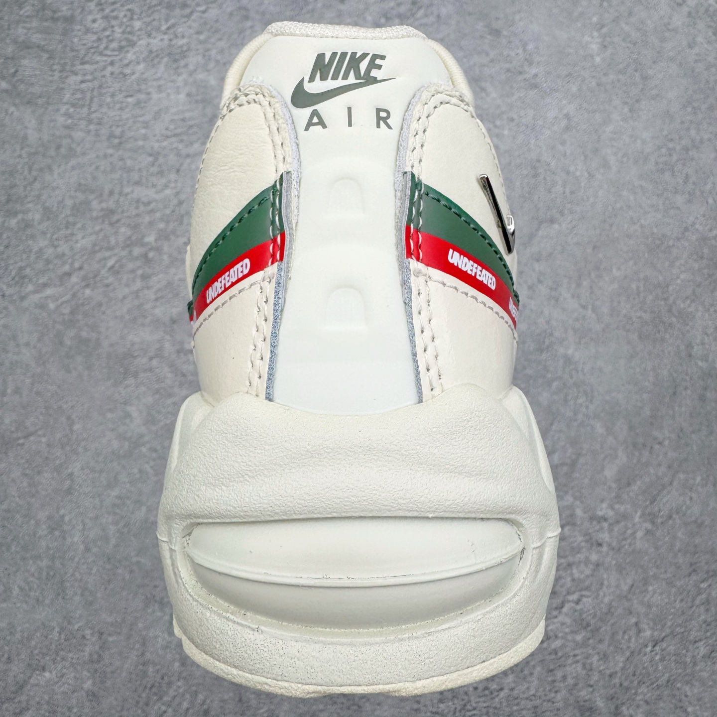 Nike Air Max 95 SPUndefeated Sail IB4453-100