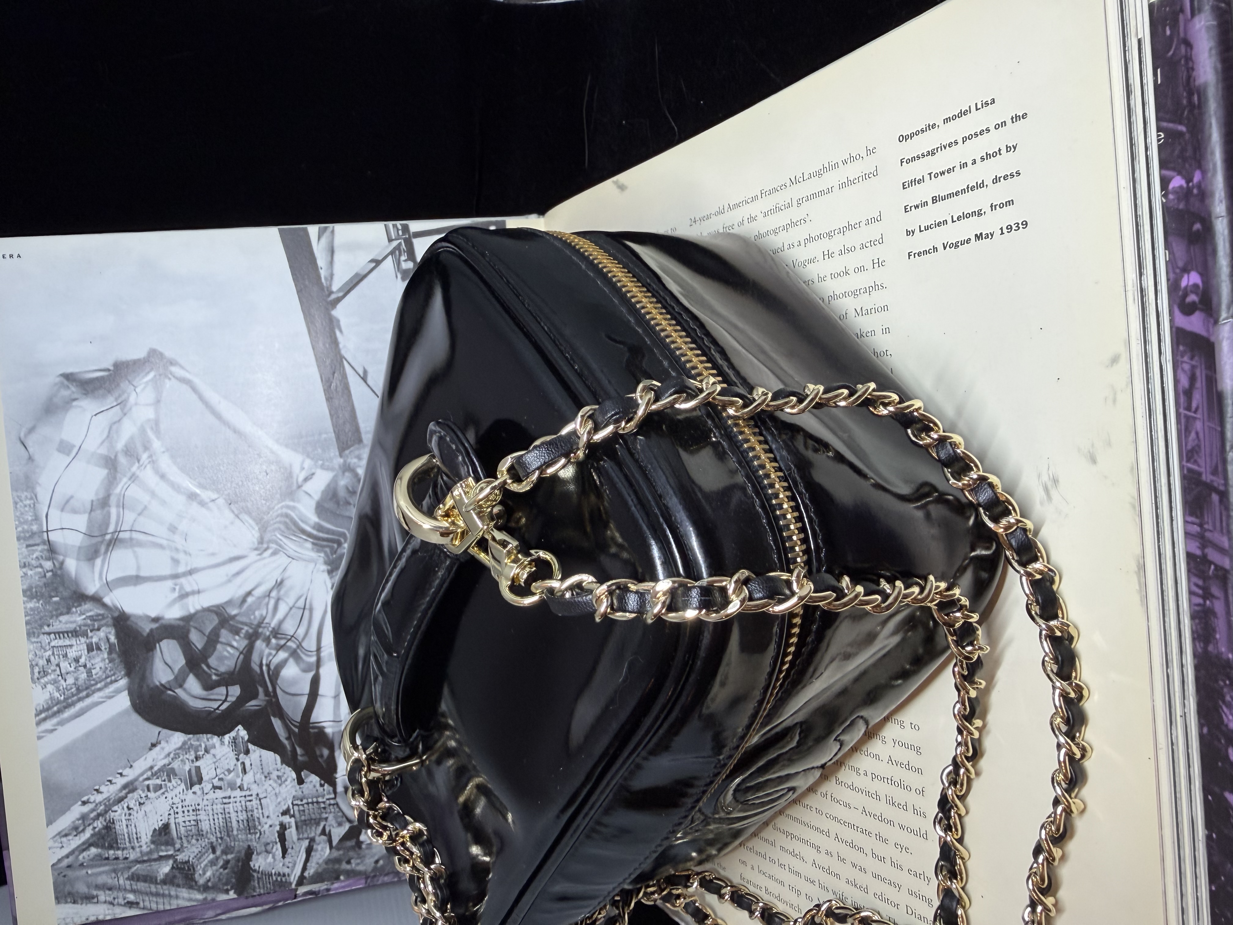 vintage chanel cc vanity case black patent leather