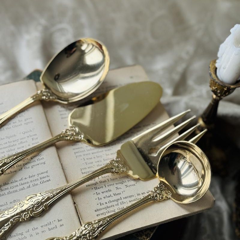 Vintage New Old Stock Made in Japan Royal Sealy Gold plated Cutlery set in Original box (MT2520)