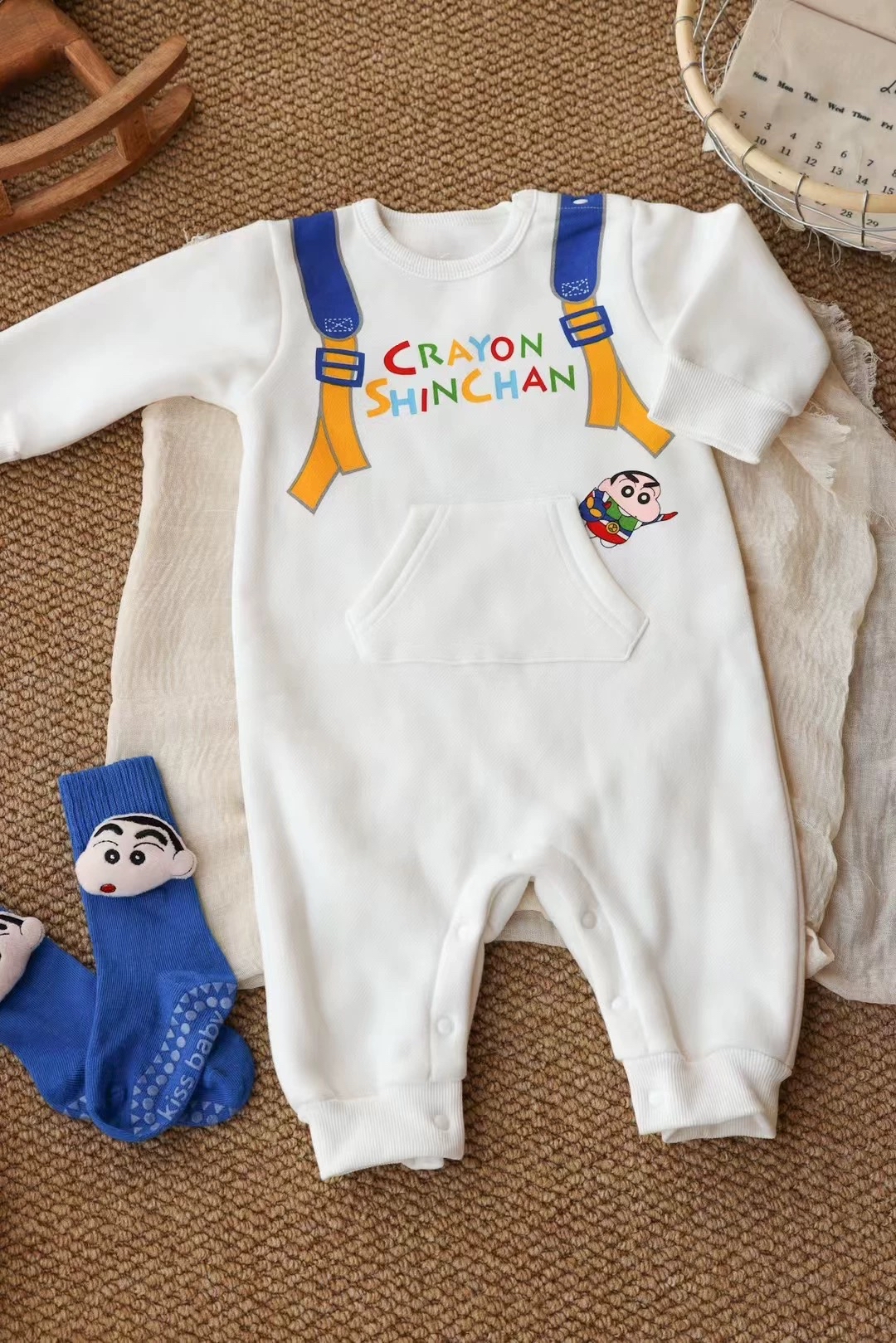 B0004 蠟筆小新加厚長爬