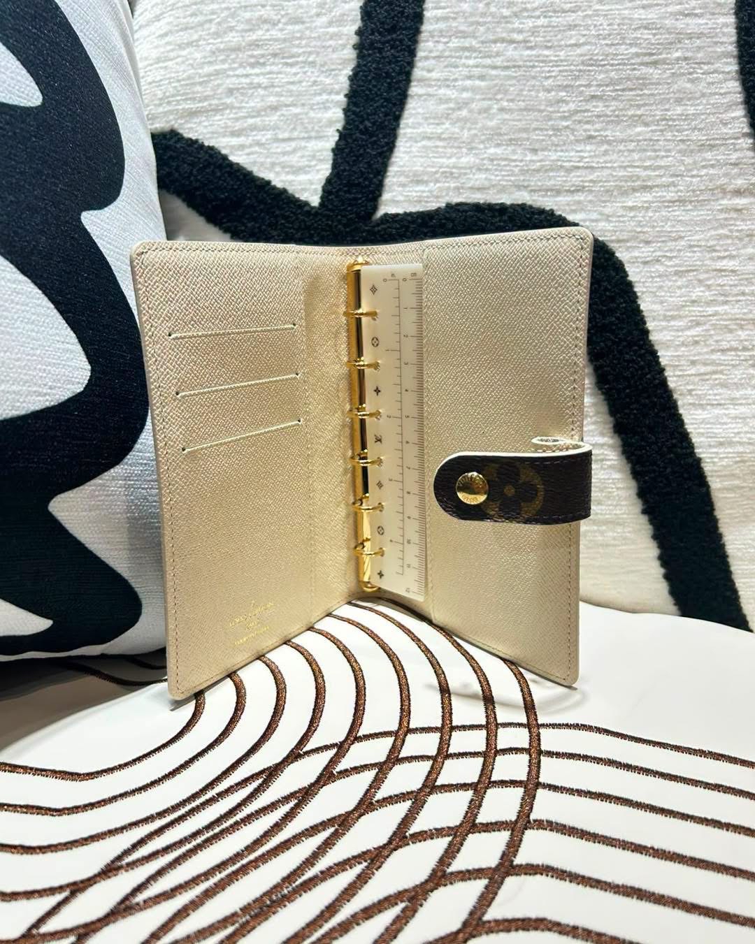 LV Notebook Limited Edition 100%Authentic, 99%new ✅Dust bag
