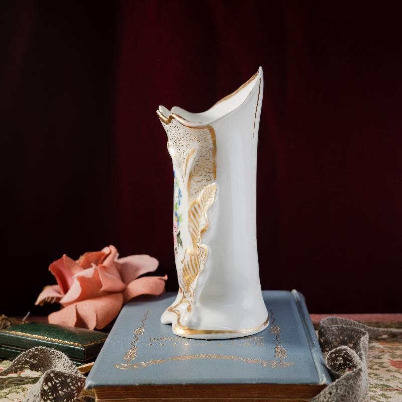 Antique Victorian c.a.1860s Handpainted Floral Gold Trimmed Leaf Shape Spill Vase (MT1546-1)