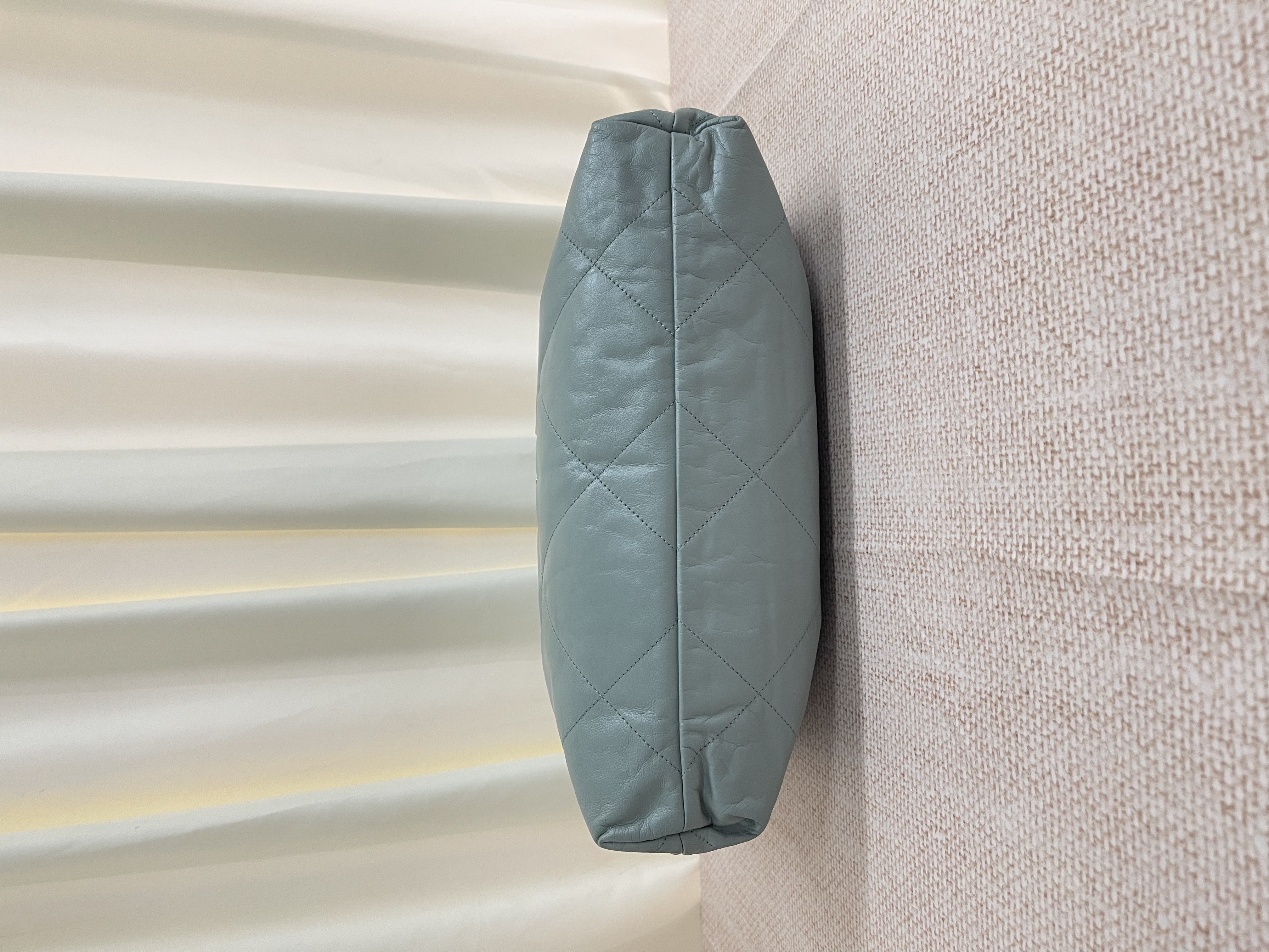 Pre-owned Chanel 22Bag/ Product Code: 26043005