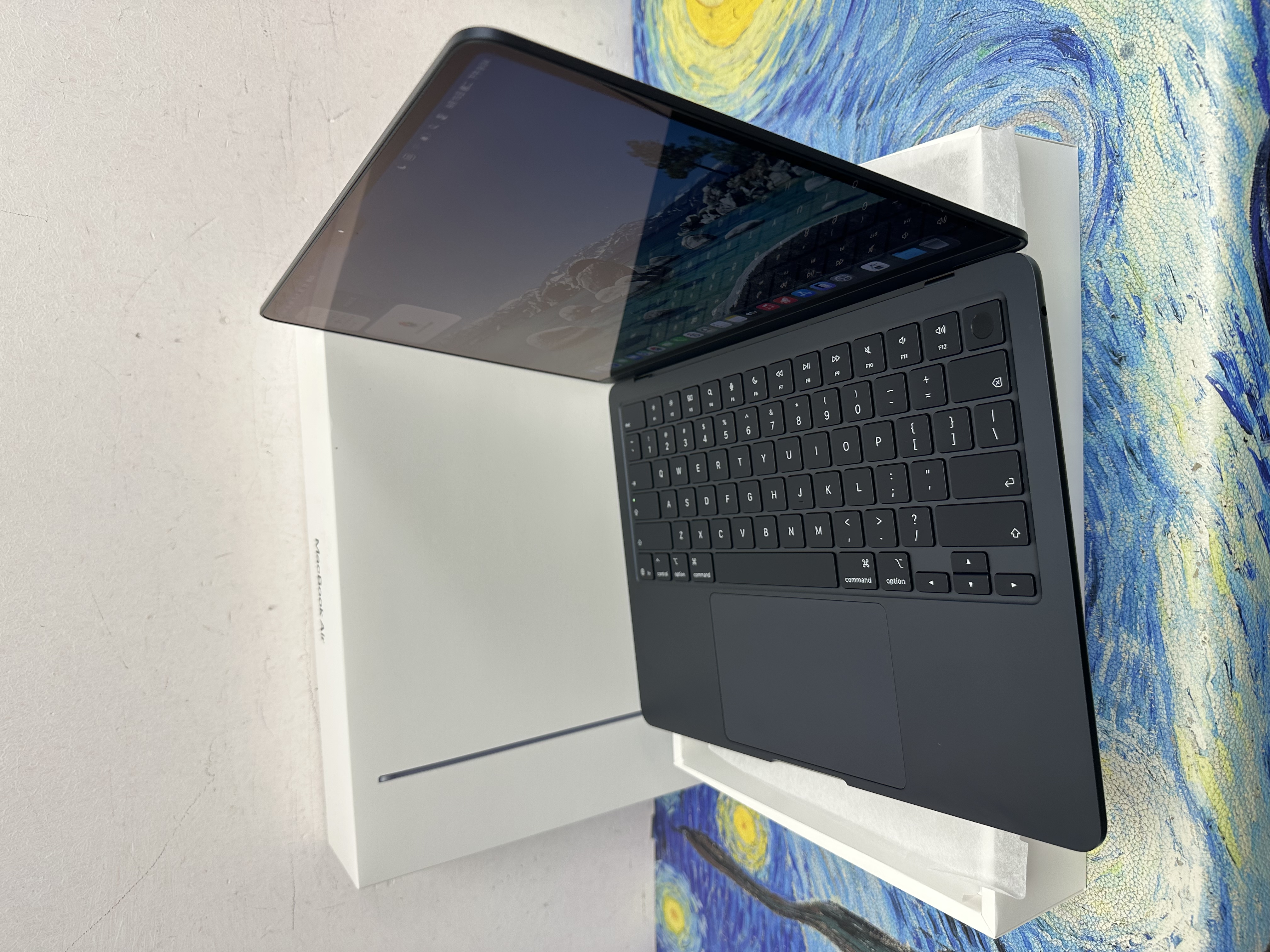 #6153 APPLE  MacBook Air M5 2026 M5 CPU/ 16GB Ram/1TB SSD/10核心GPU/Liquid Retina Mon/13吋/午夜藍色/Gaming Laptop / Notebook / 超強續航能力/ 原廠保養/ 文書機 / 畫圖 / 剪片 / Movie / Netflix / 香港行貨✨/ 全新質素🤩