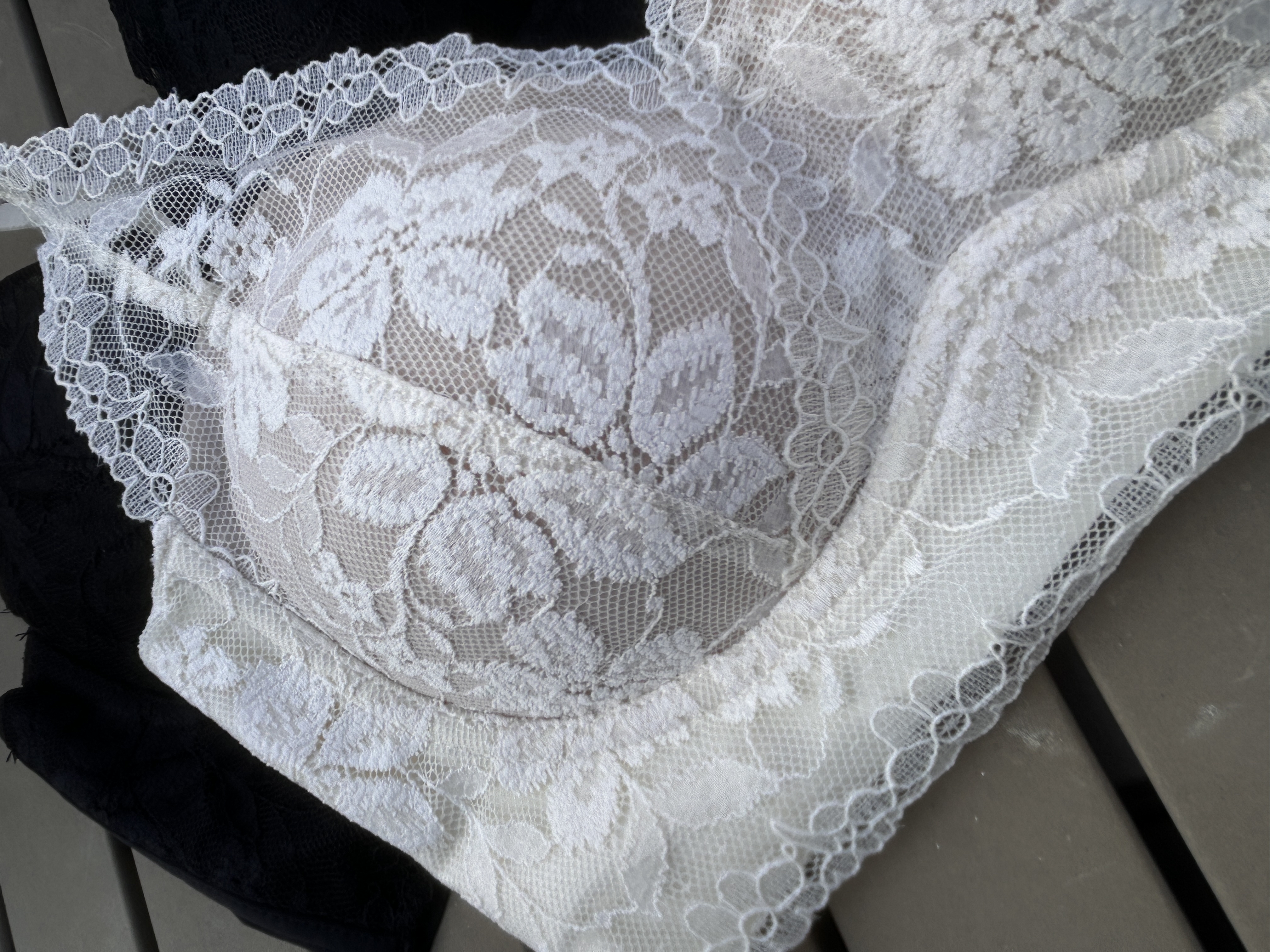 蕾絲V領舒適內衣