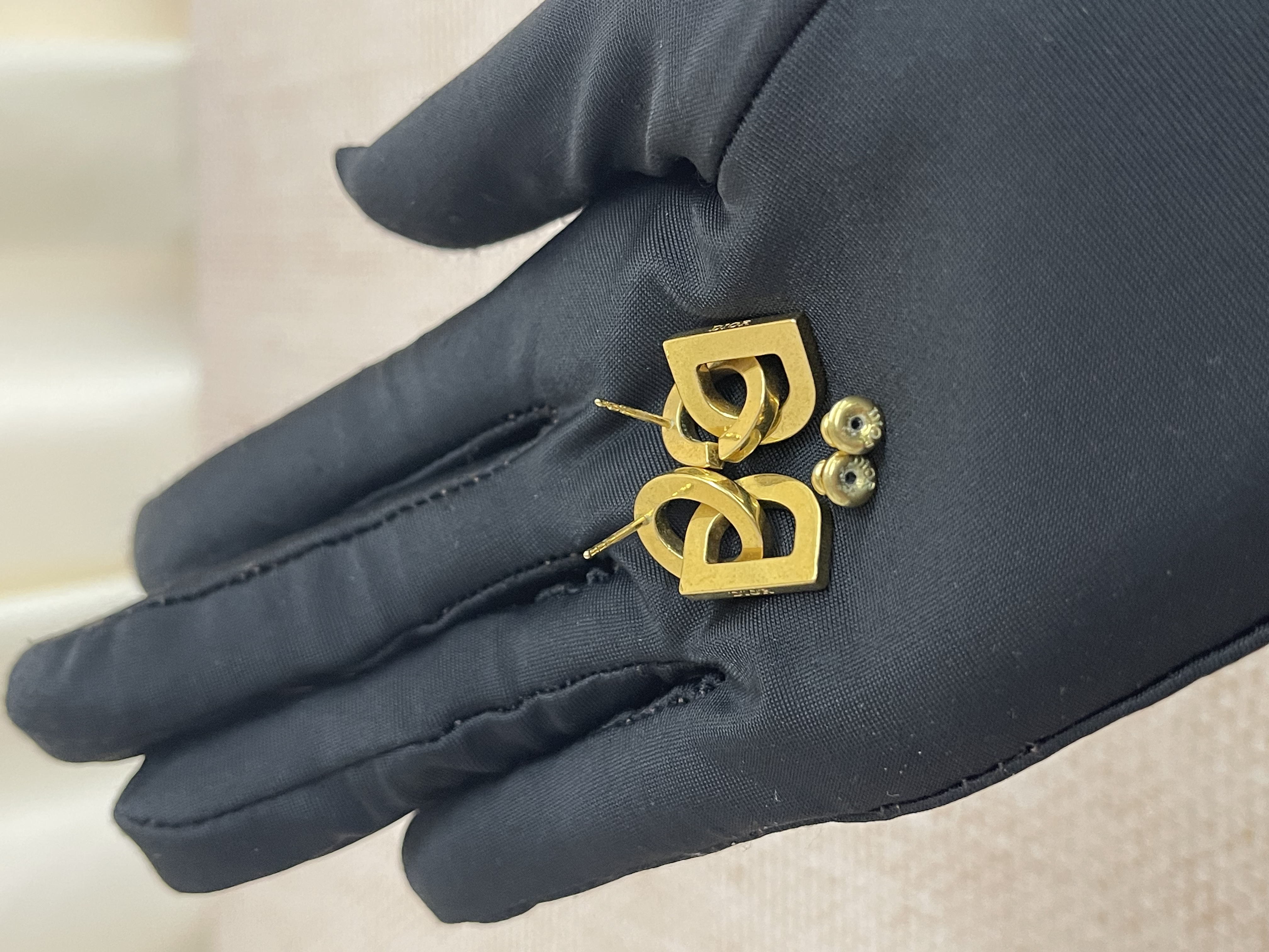 Pre-owned Dior earrings / Product Code: 26022810