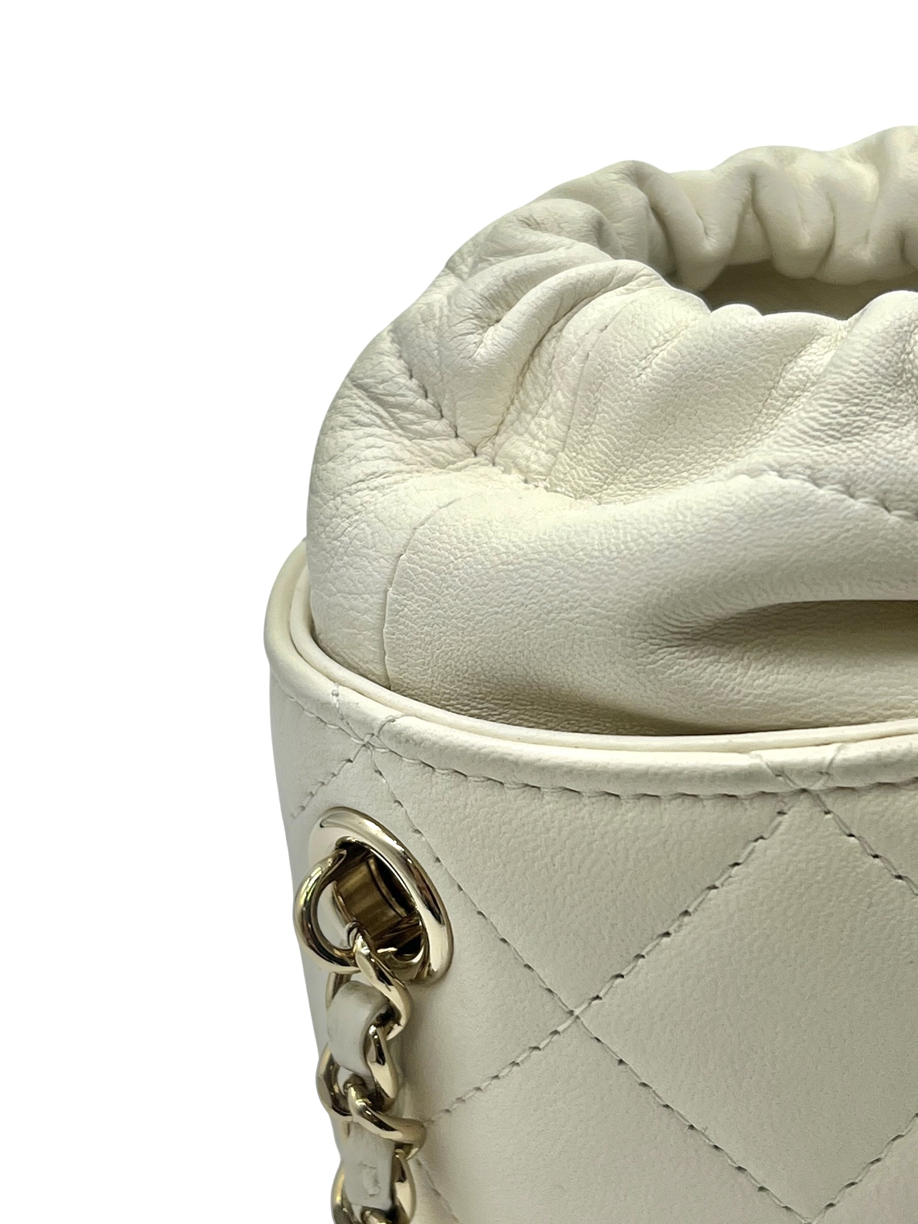 Pre-Owned CHANEL Small Bucket Bag / Product Code: 062701