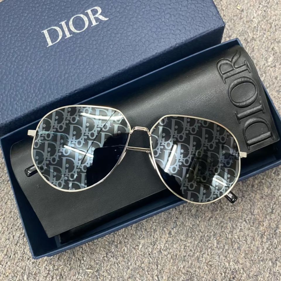 Dior 花太陽眼鏡