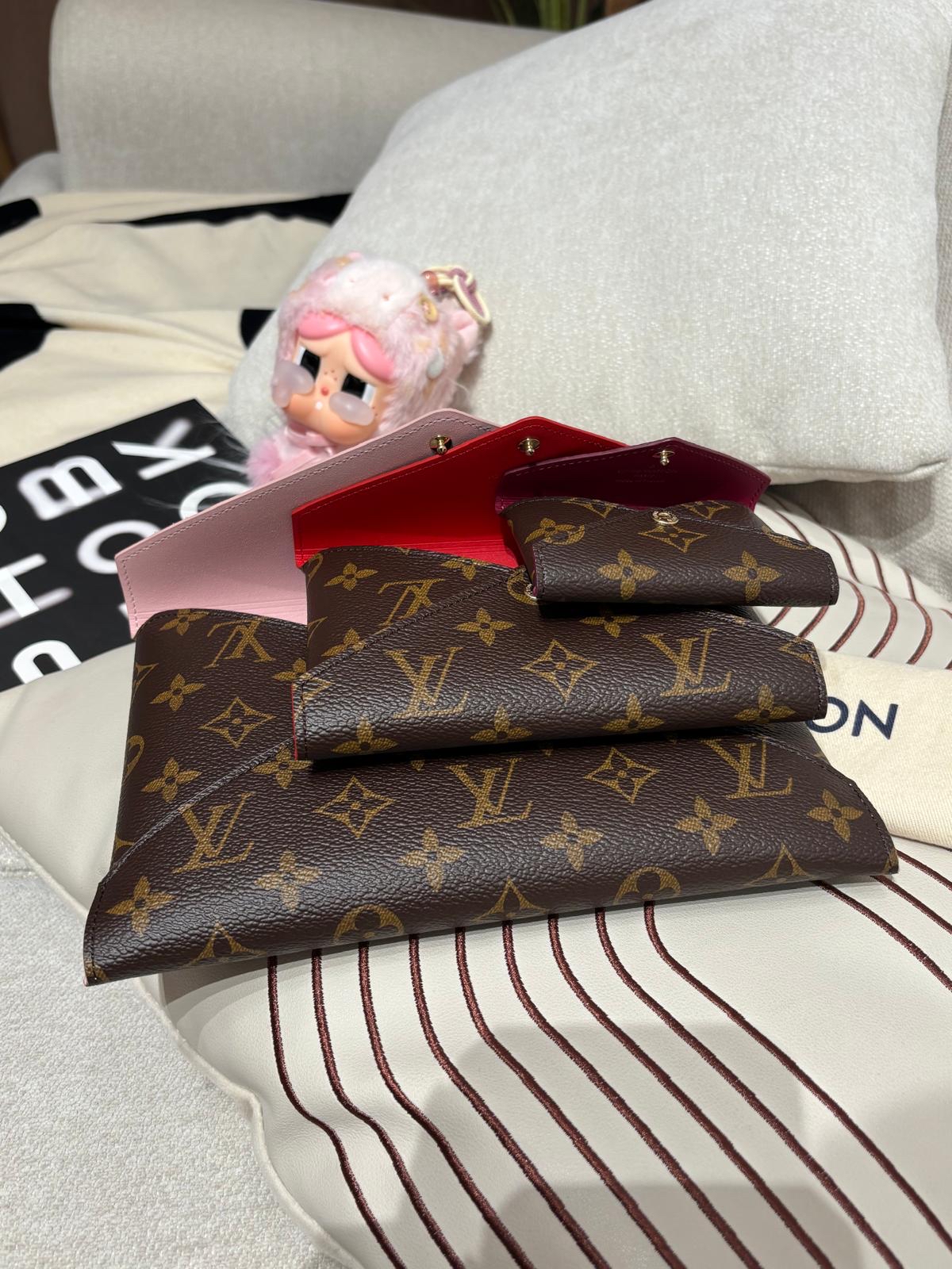 全新 Lv Kirigami Pochette M62034  1 set 包括3個monogram pouch 😍 100%Authentic, Brand New全新 ✅dust bag ✅Box