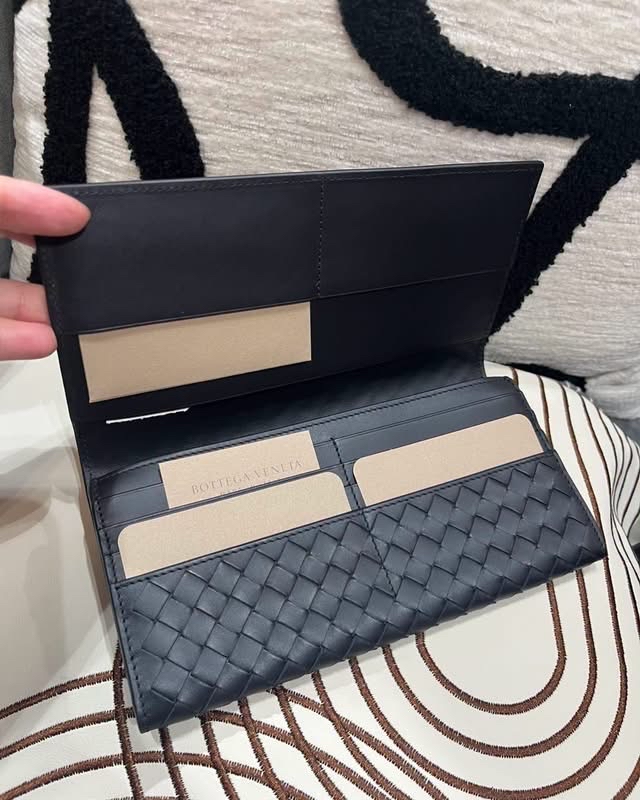 未使用品 Bottega VENETA LONG WALLET   100%Authentic,unused 未使用品✅tap ✅box