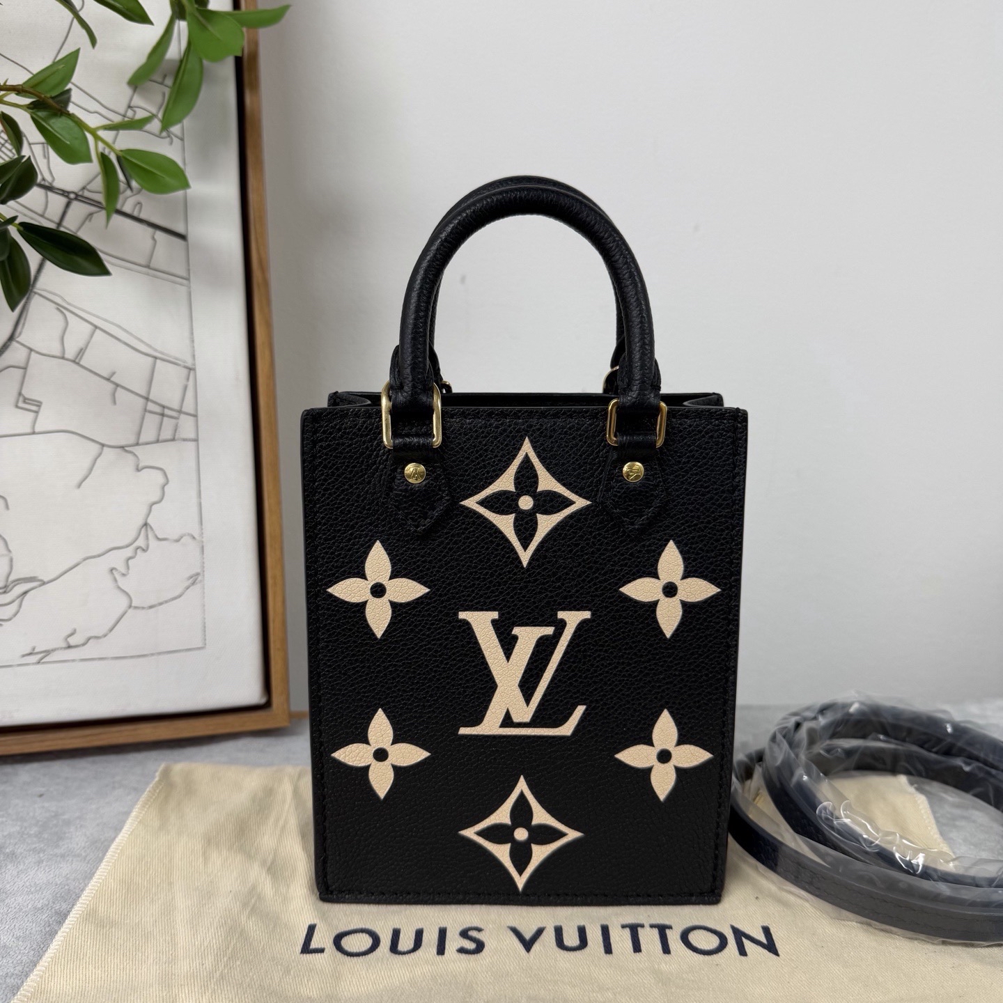 【預訂貨品】lv nano 黑白琴譜包