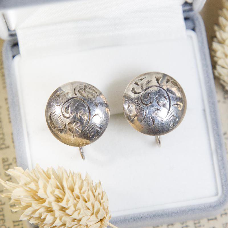 1940s-1950s Sterling Silver Round Button Style Screw back Earrings from Canada (CA323)