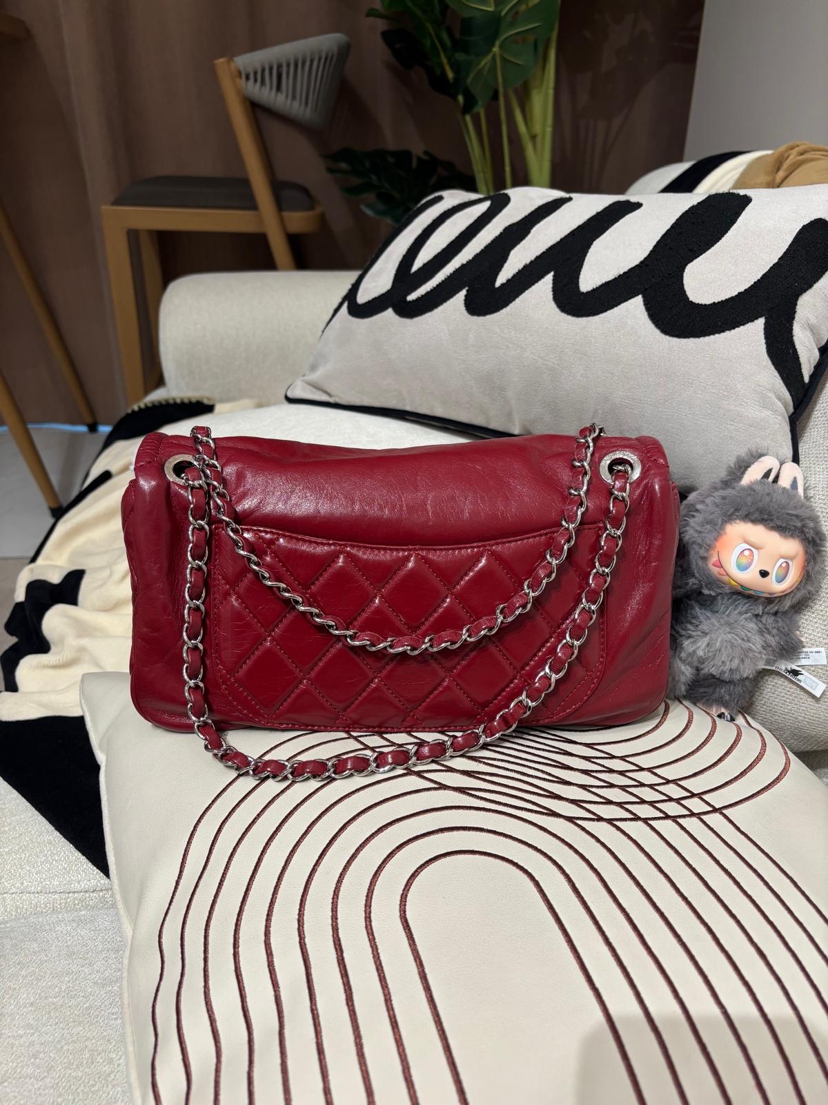 Chanel Flap Shoulder Bag 100%Authentic, 95%New ✅Card✅Dust bag