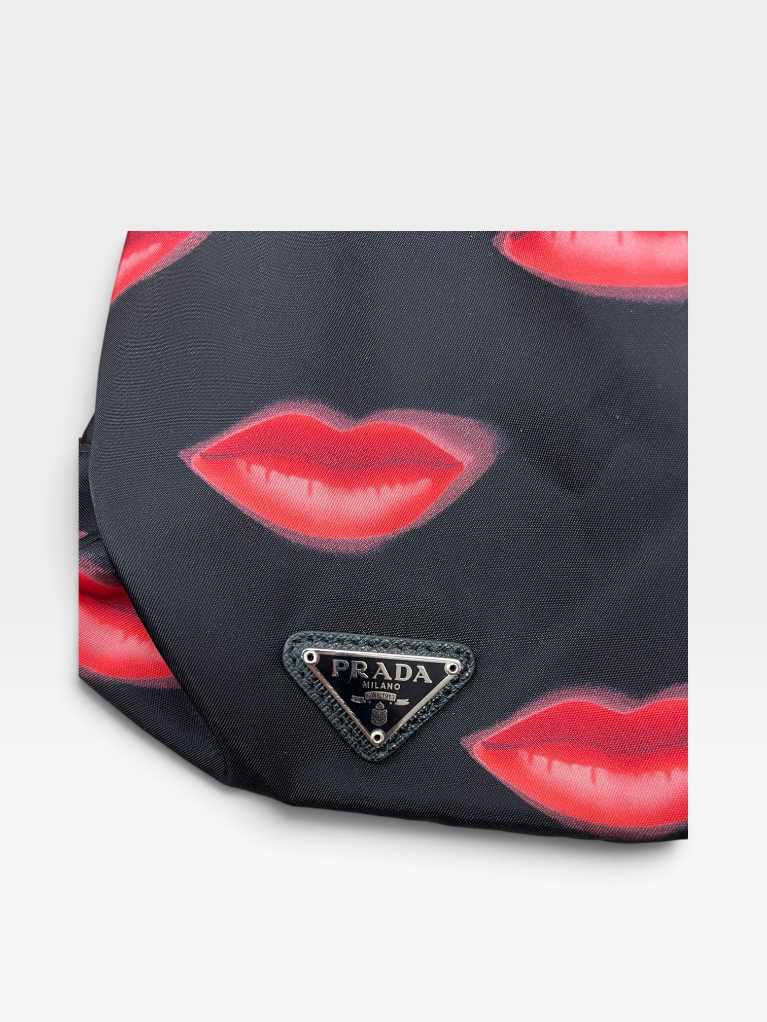 Pre-Owned Prada Tessuto Nylon Lips Print Bucket Wristlet /Product Code: 102804