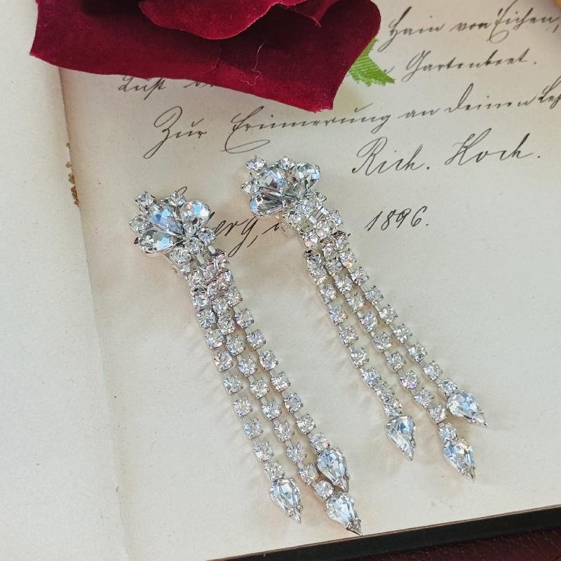 1980s Czechoslovakian New Old Stock Waterfall Chandelier Rhinestone Long Clip Earrings/Bridal Earrings (MZ114)