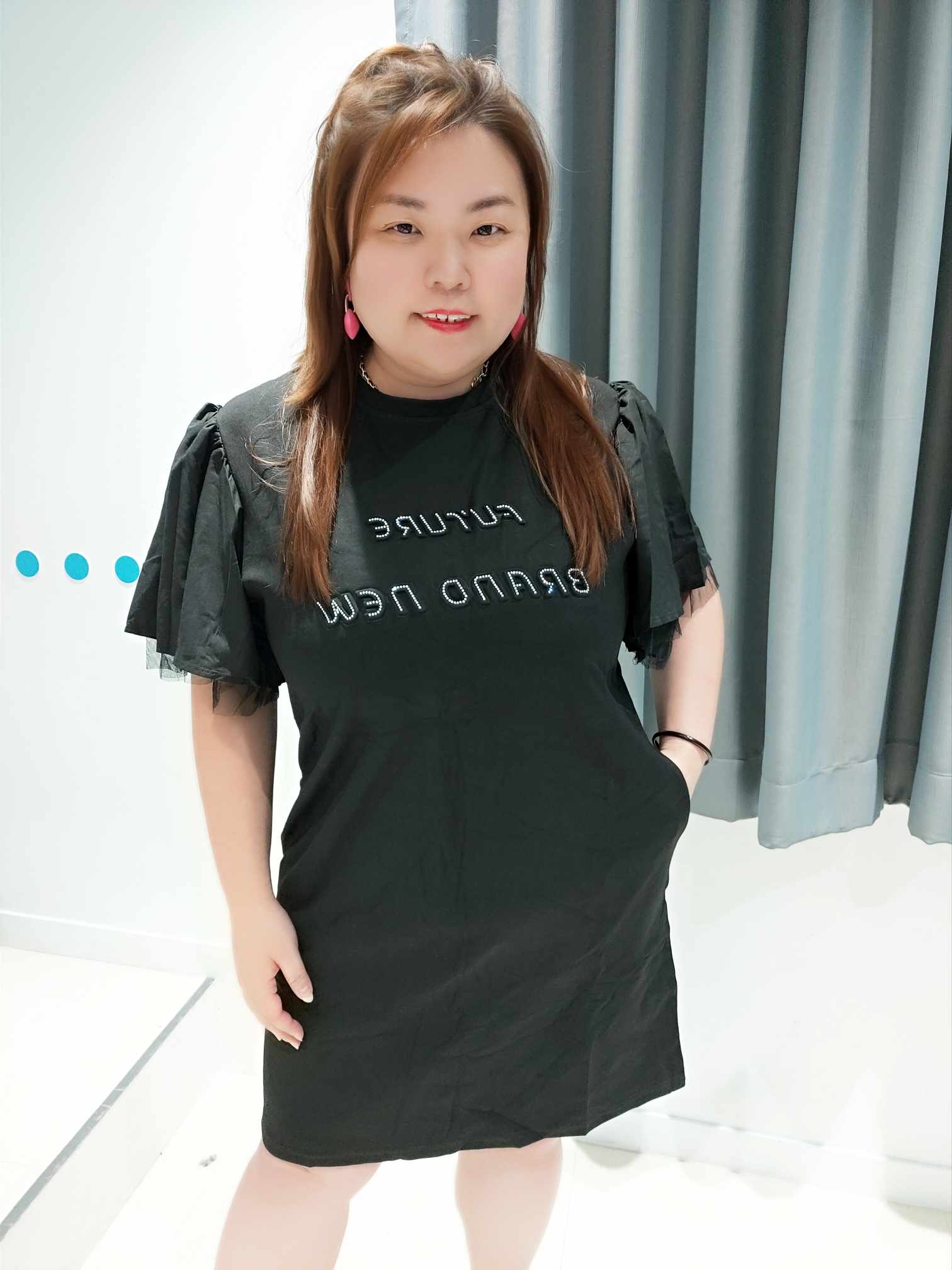 DSC09(3929#) 网纱蝴蝶袖3D字母连身裙