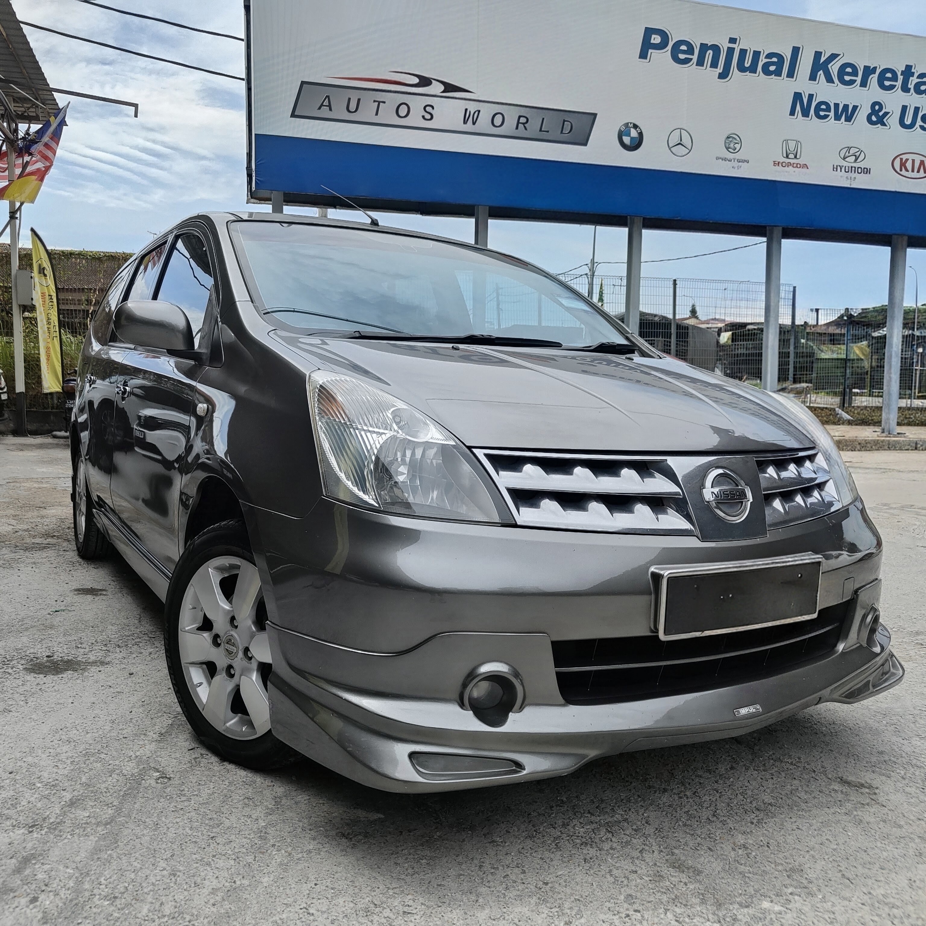 2009 NISSAN GRAND LIVINA 1.8 