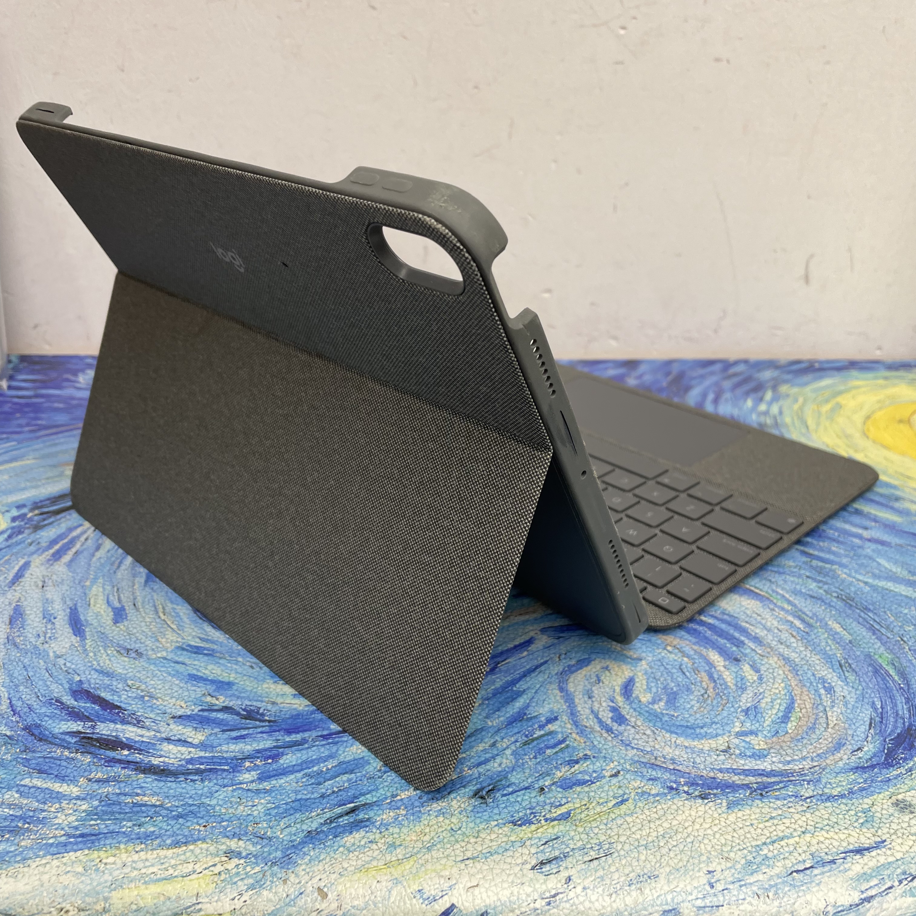*6010 Logitech combo touch keyboard 11吋 for iPad Air gen4-7 灰色 gray