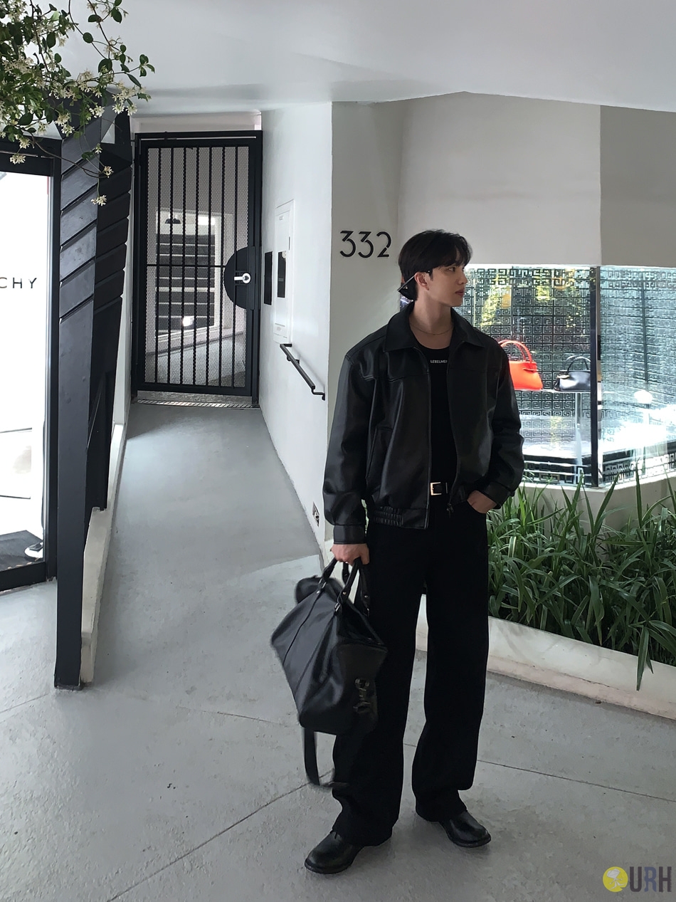 【100%保證韓國直送】韓國品牌原創系列 經典西部剪裁挺闊雙向拉鍊皮衣夾克 🧥 [1 color] RL114882