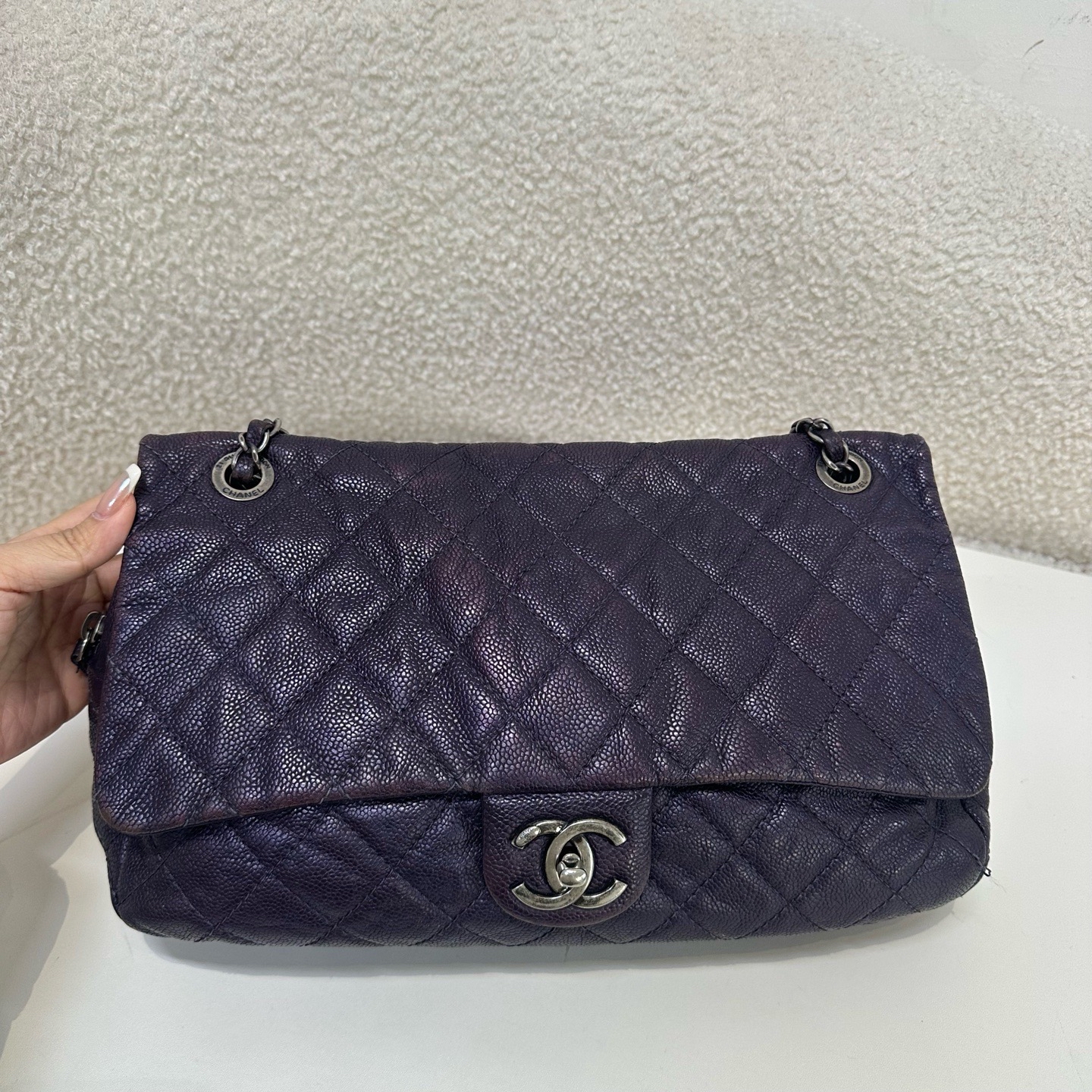 【預訂貨品】鐳射16開 Chanel 紫色cf jumb機場包