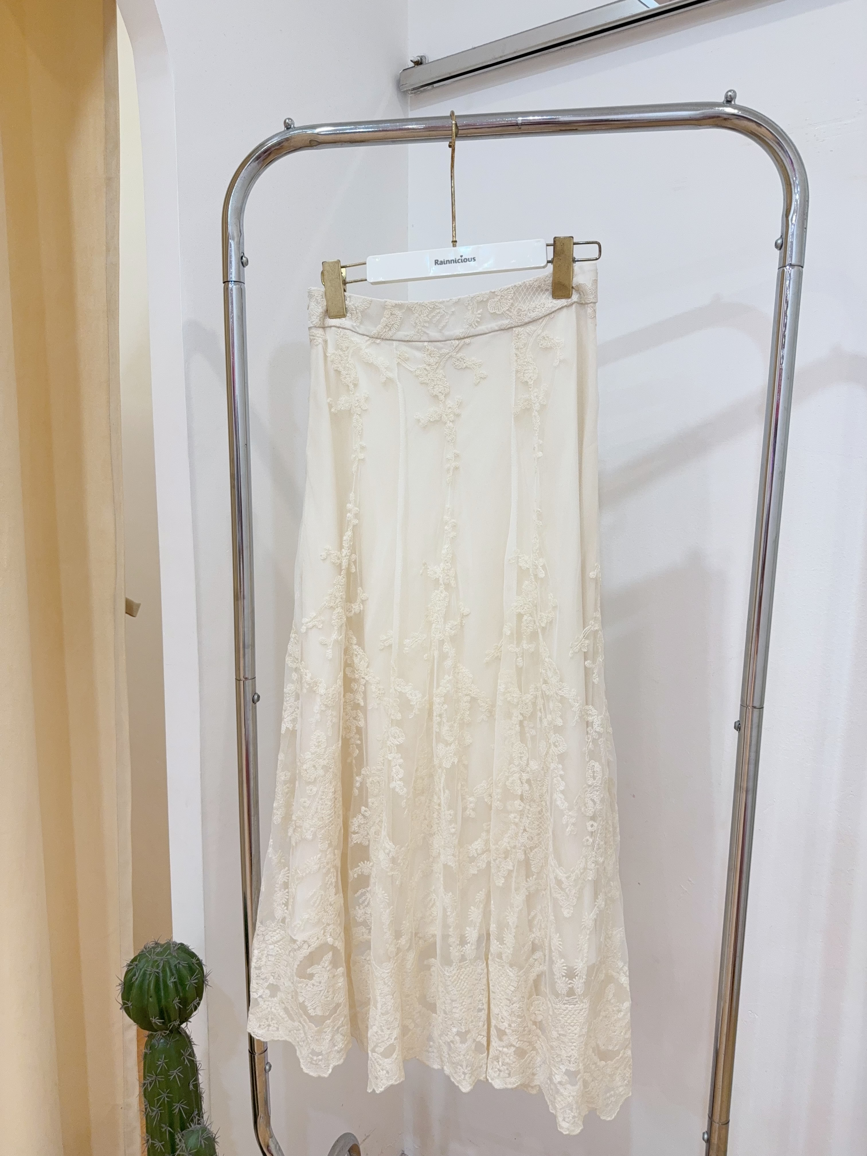 精致重工网纱蕾丝刺绣半身长裙 R2803